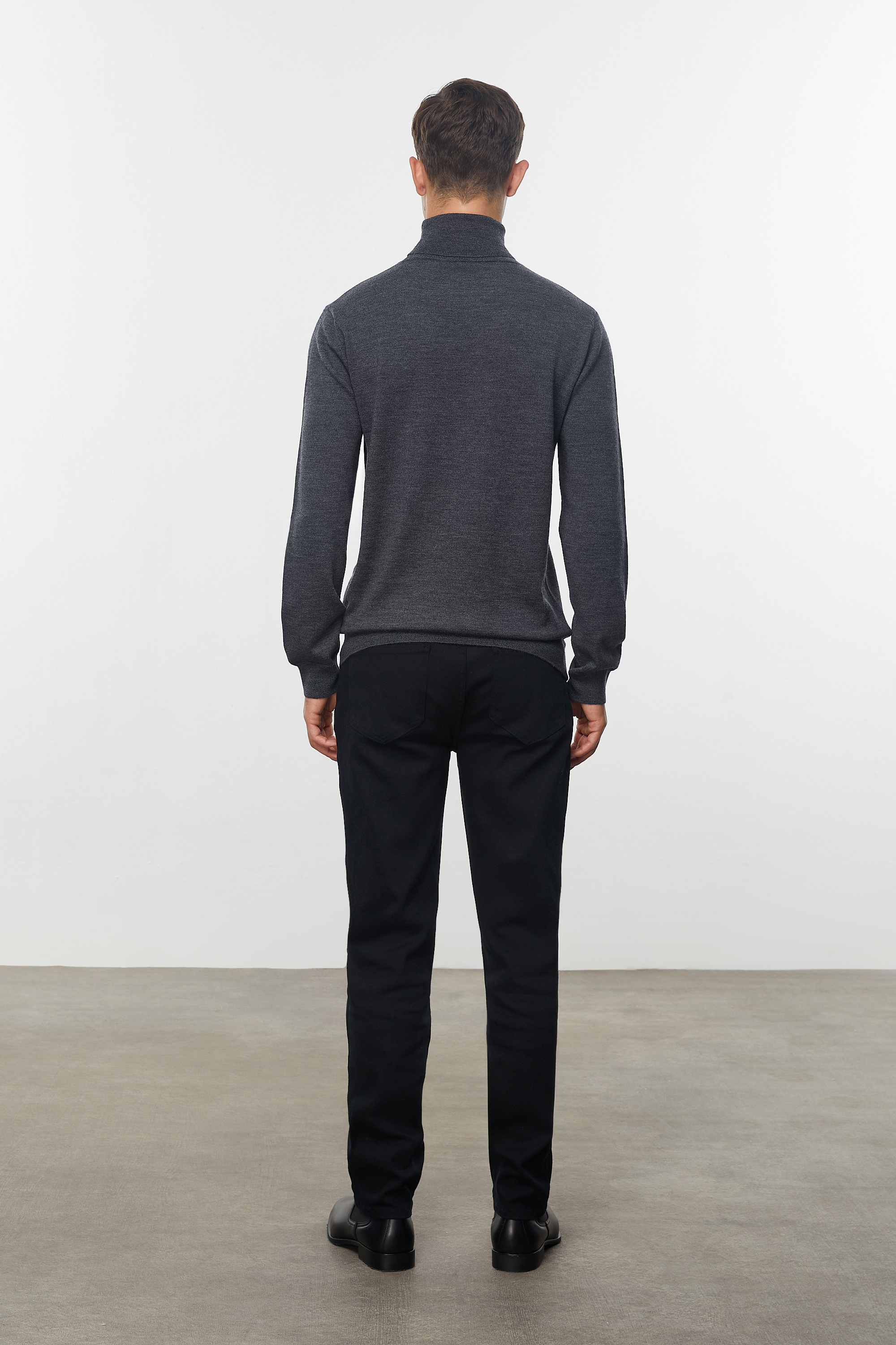 BALIKÇI YAKA MERİNO YÜN KAZAK