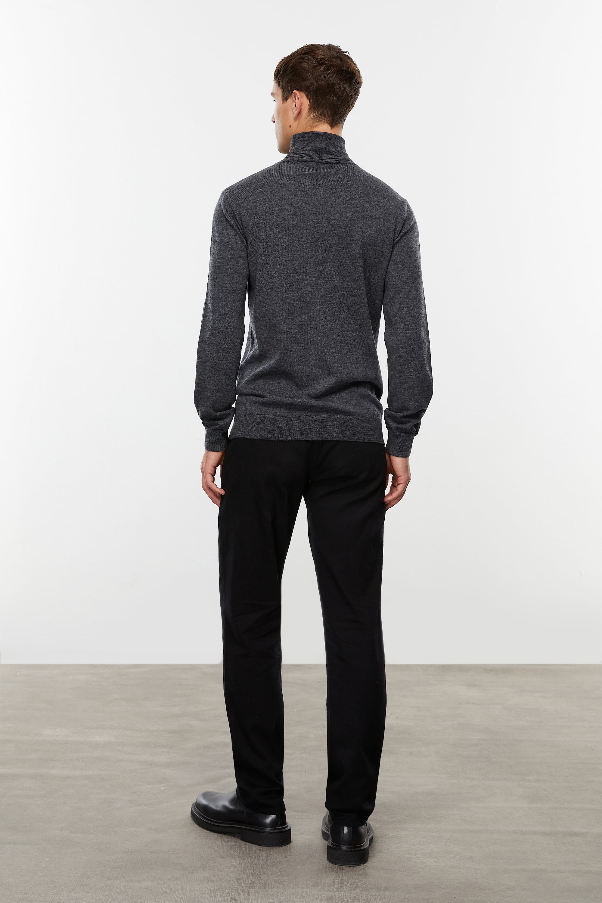 BALIKÇI YAKA MERİNO YÜN KAZAK