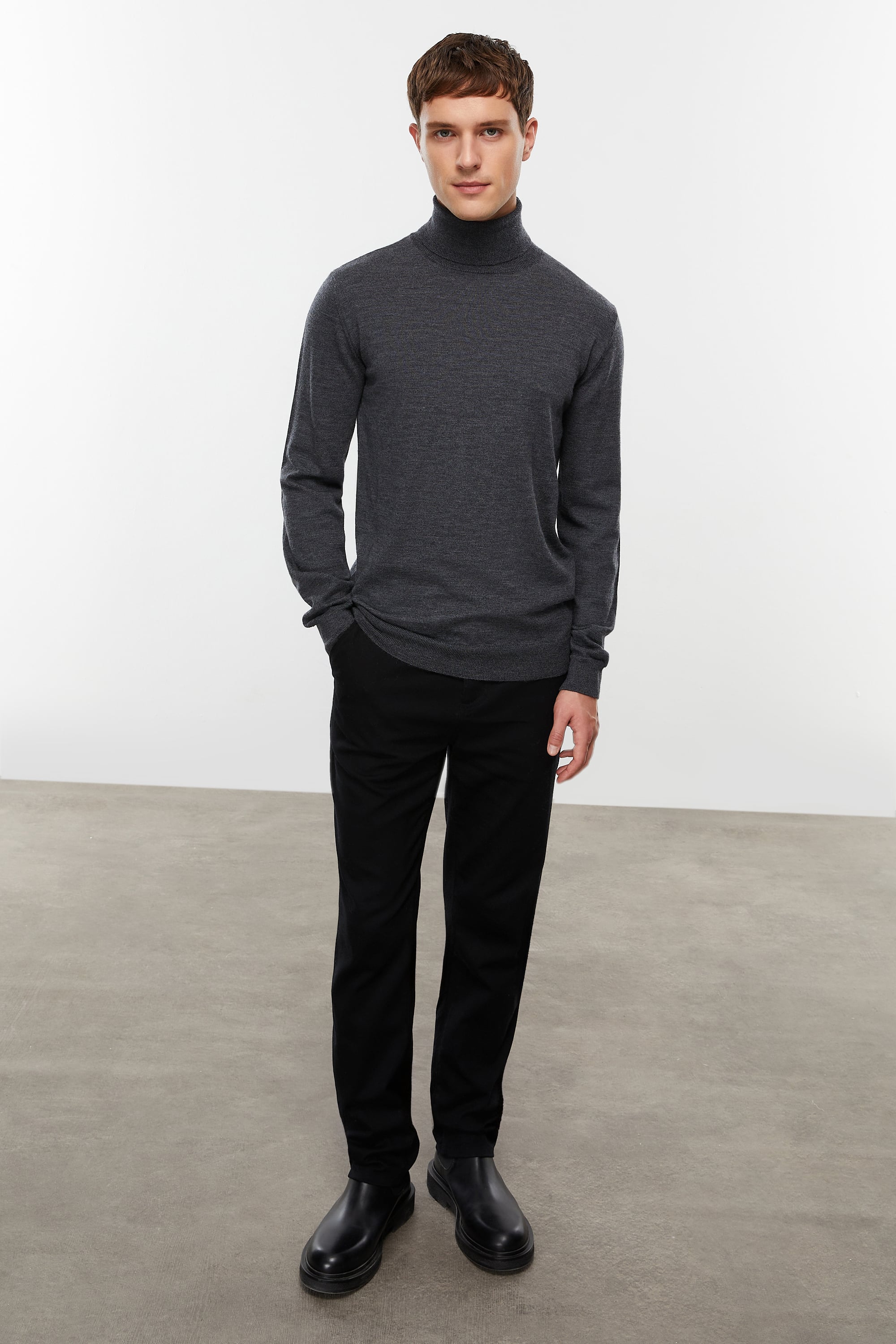 BALIKÇI YAKA MERİNO YÜN KAZAK