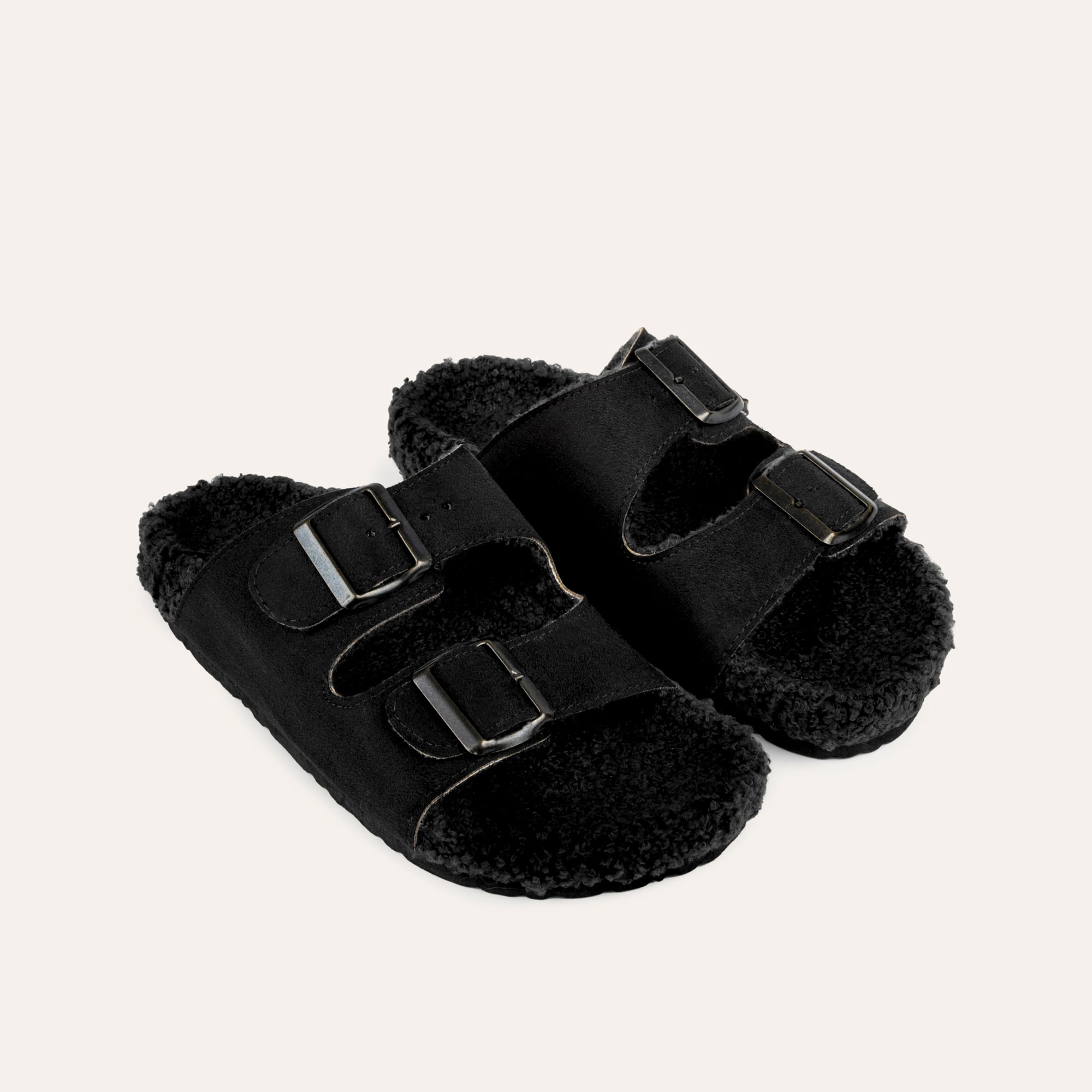 PELÜŞ EV TERLİĞİ