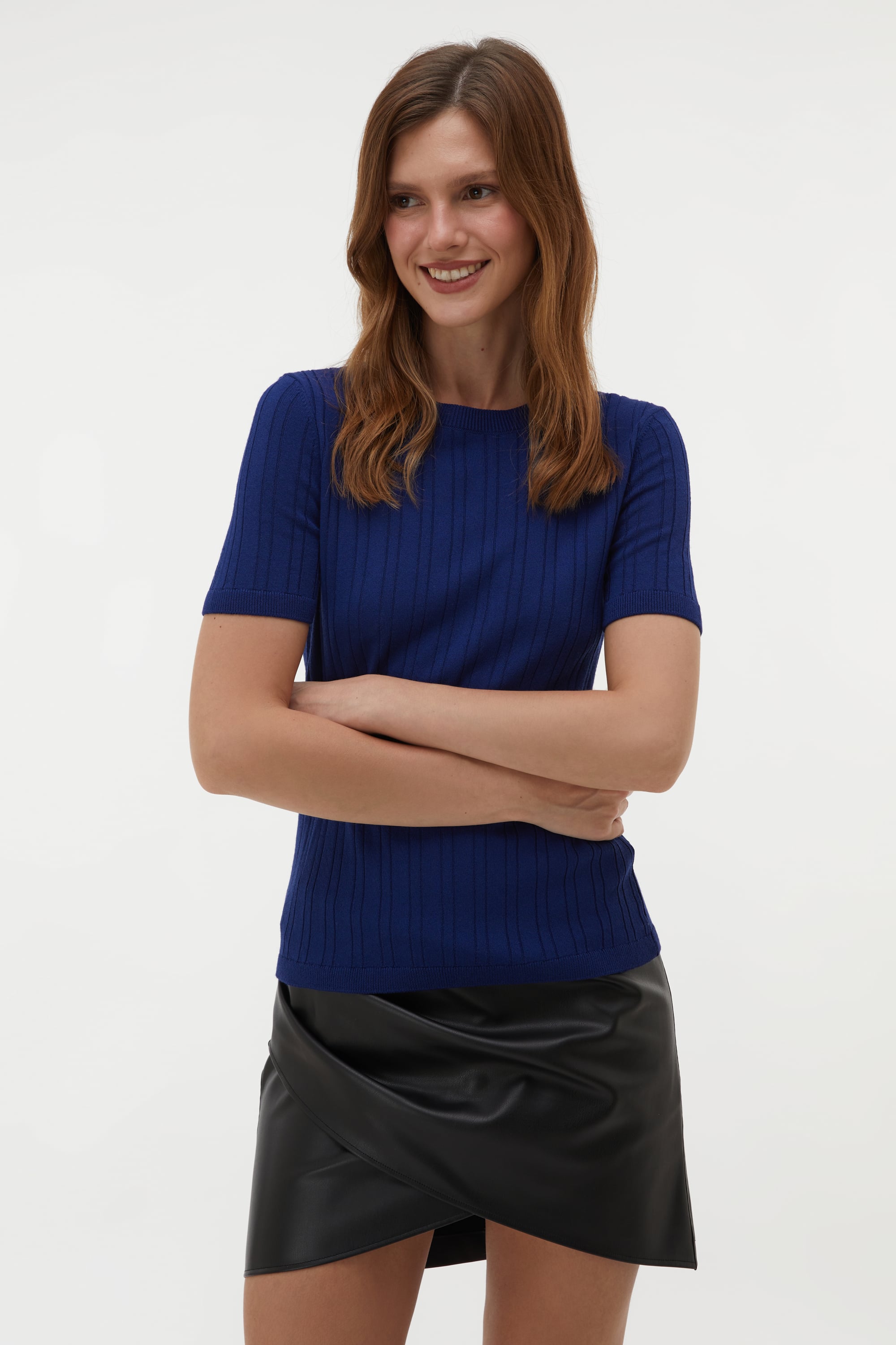 BİSİKLET YAKA FİTİLLİ KISA KOLLU KAZAK