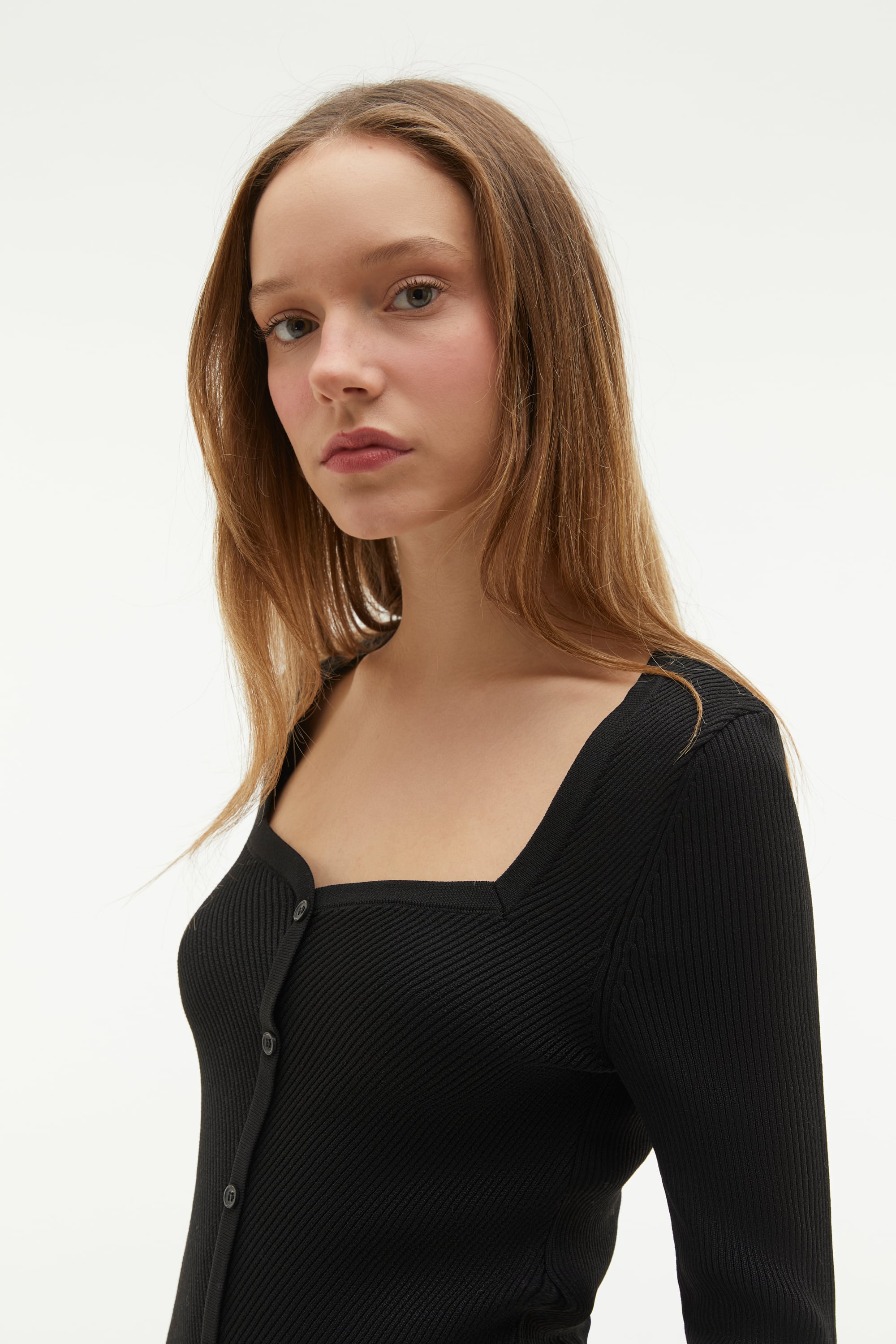 KARE YAKA FİTİLLİ DÜĞMELİ KAZAK