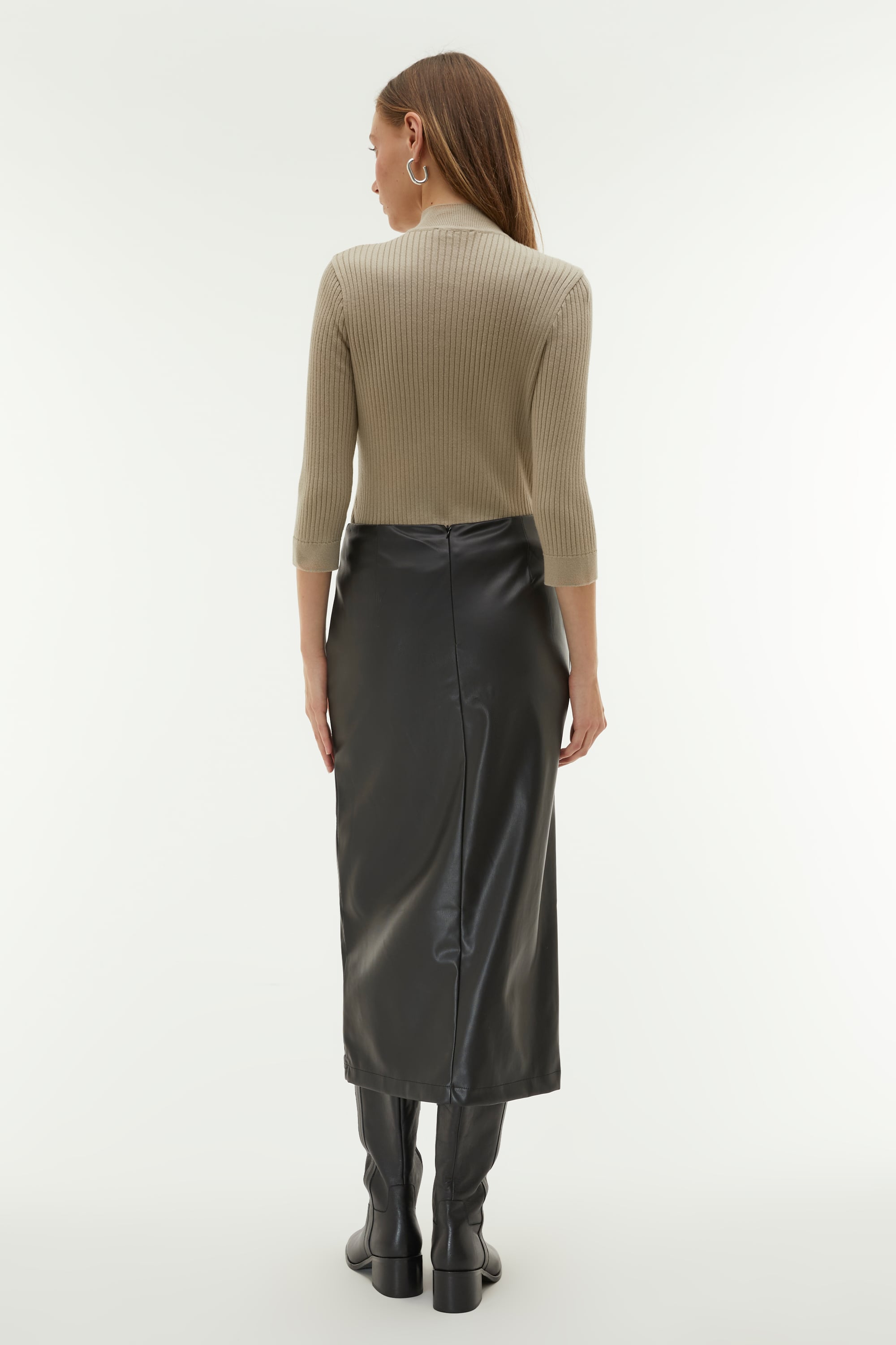 DÜĞMELİ 3/4 KOL KAZAK