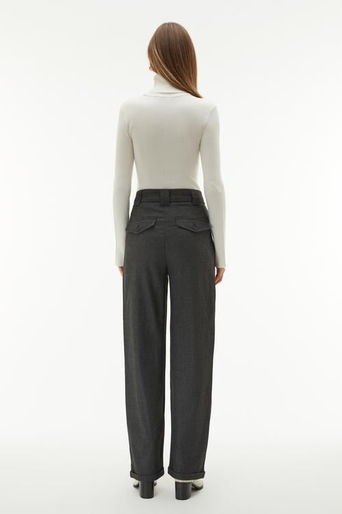  KEMER DETAYLI GENİŞ PAÇA PANTOLON