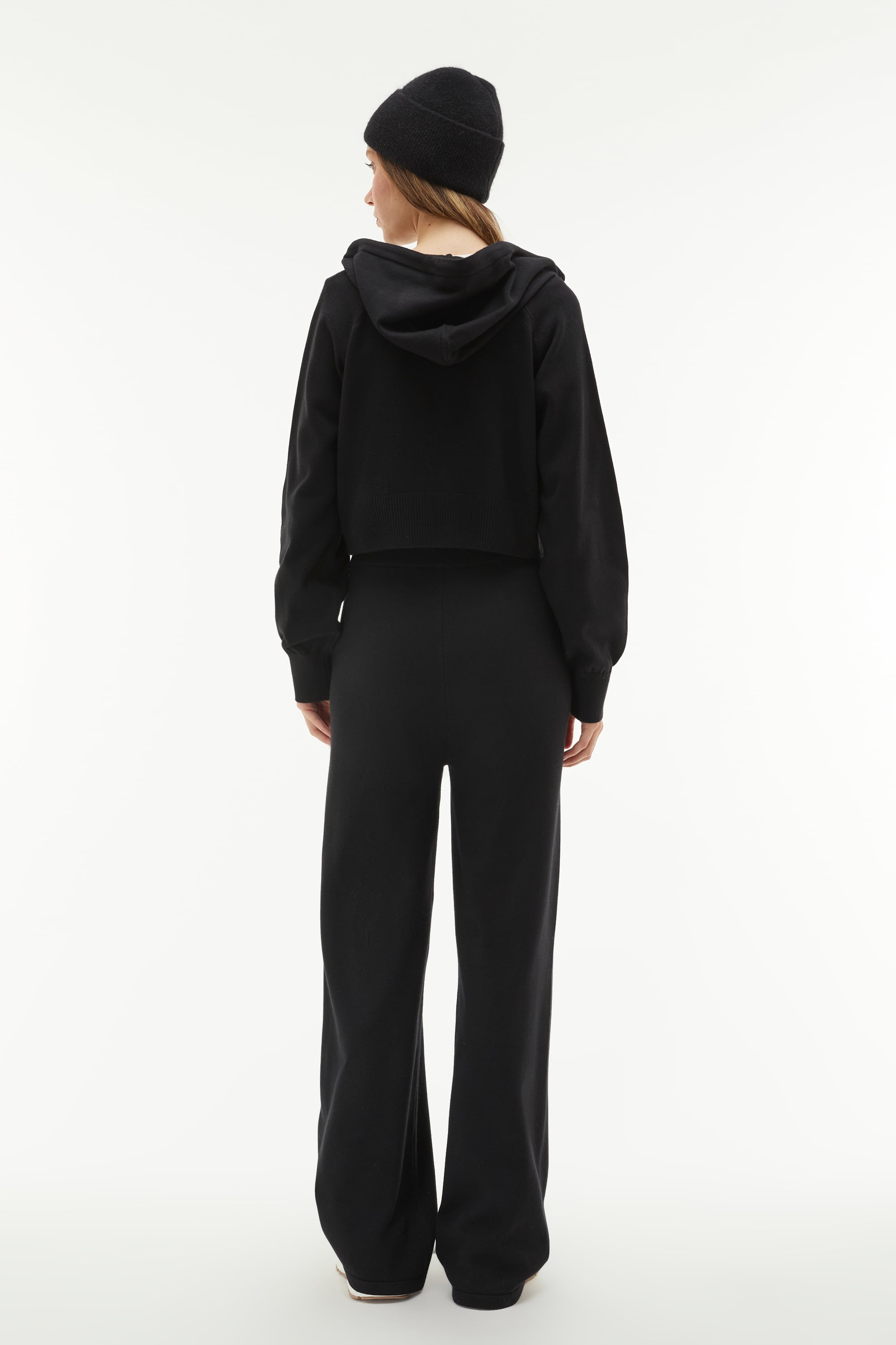 FERMUARLI KAPÜŞONLU CROP SWEATSHIRT