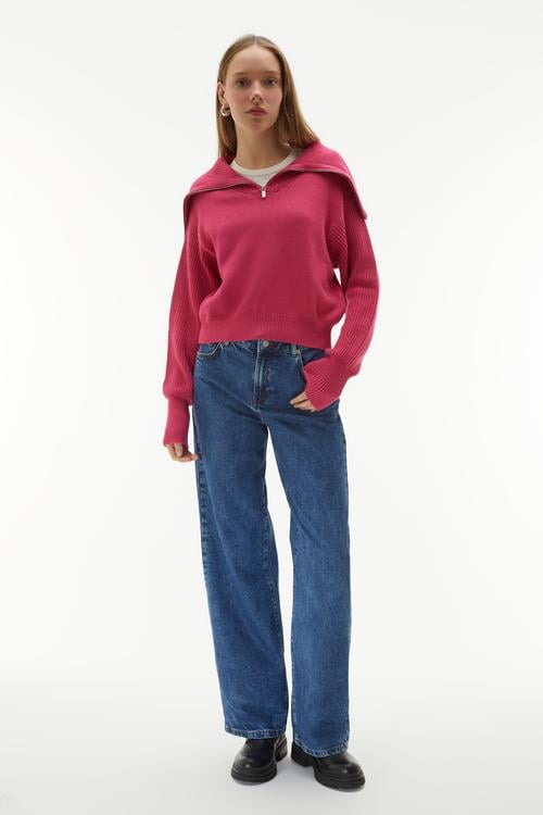 DİK YAKA FERMUARLI TRİKO KAZAK