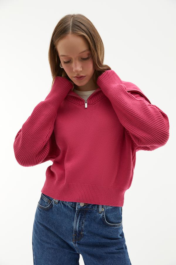 DİK YAKA FERMUARLI TRİKO KAZAK