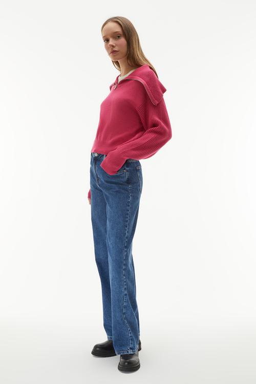 DİK YAKA FERMUARLI TRİKO KAZAK