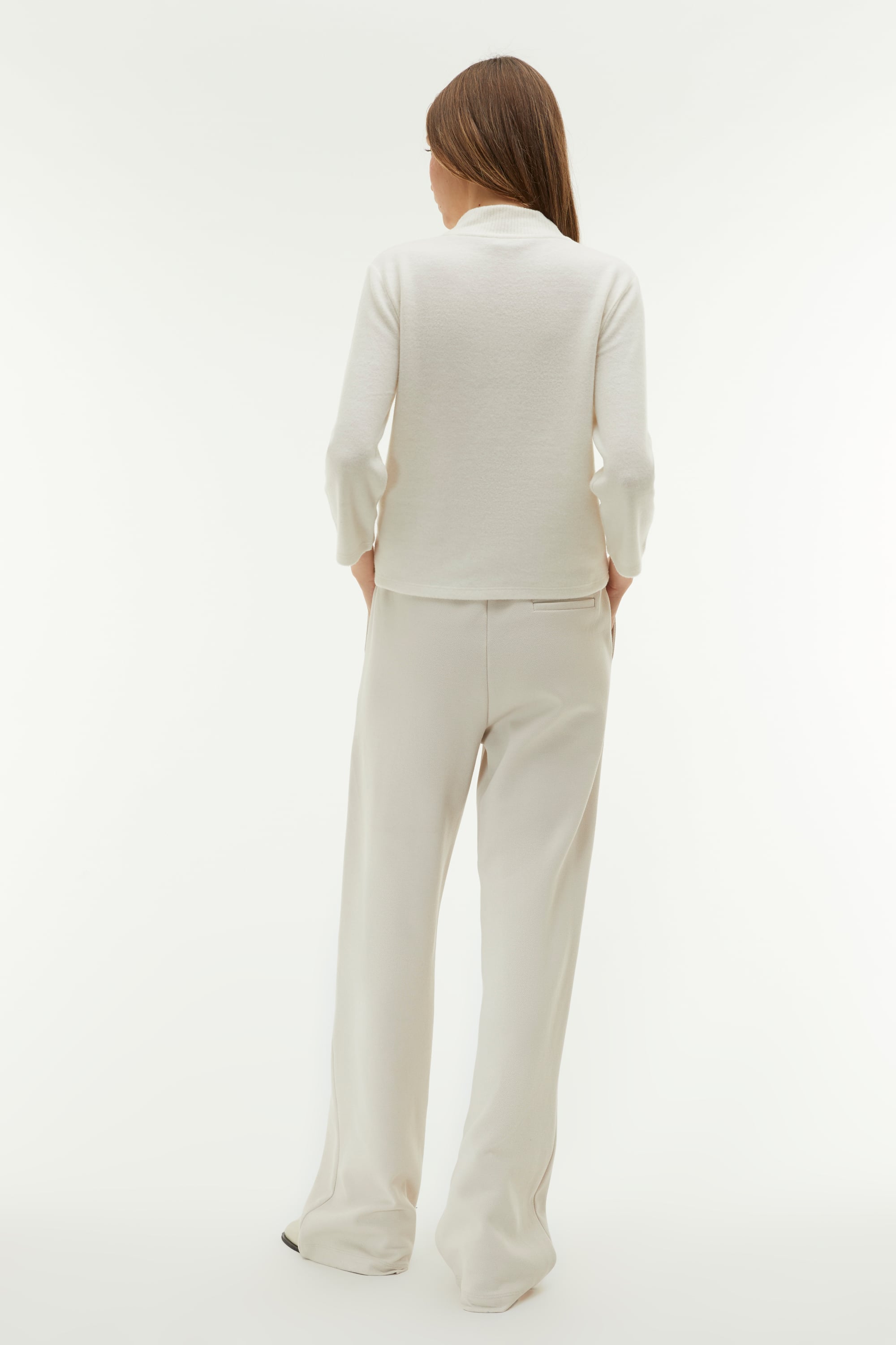 DİK YAKA SWEATSHIRT