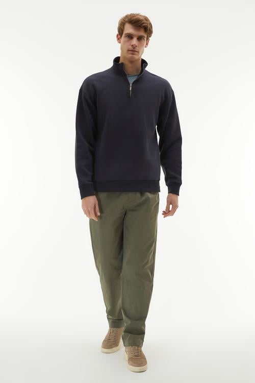  FERMUARLI DİK YAKA SWEATSHIRT