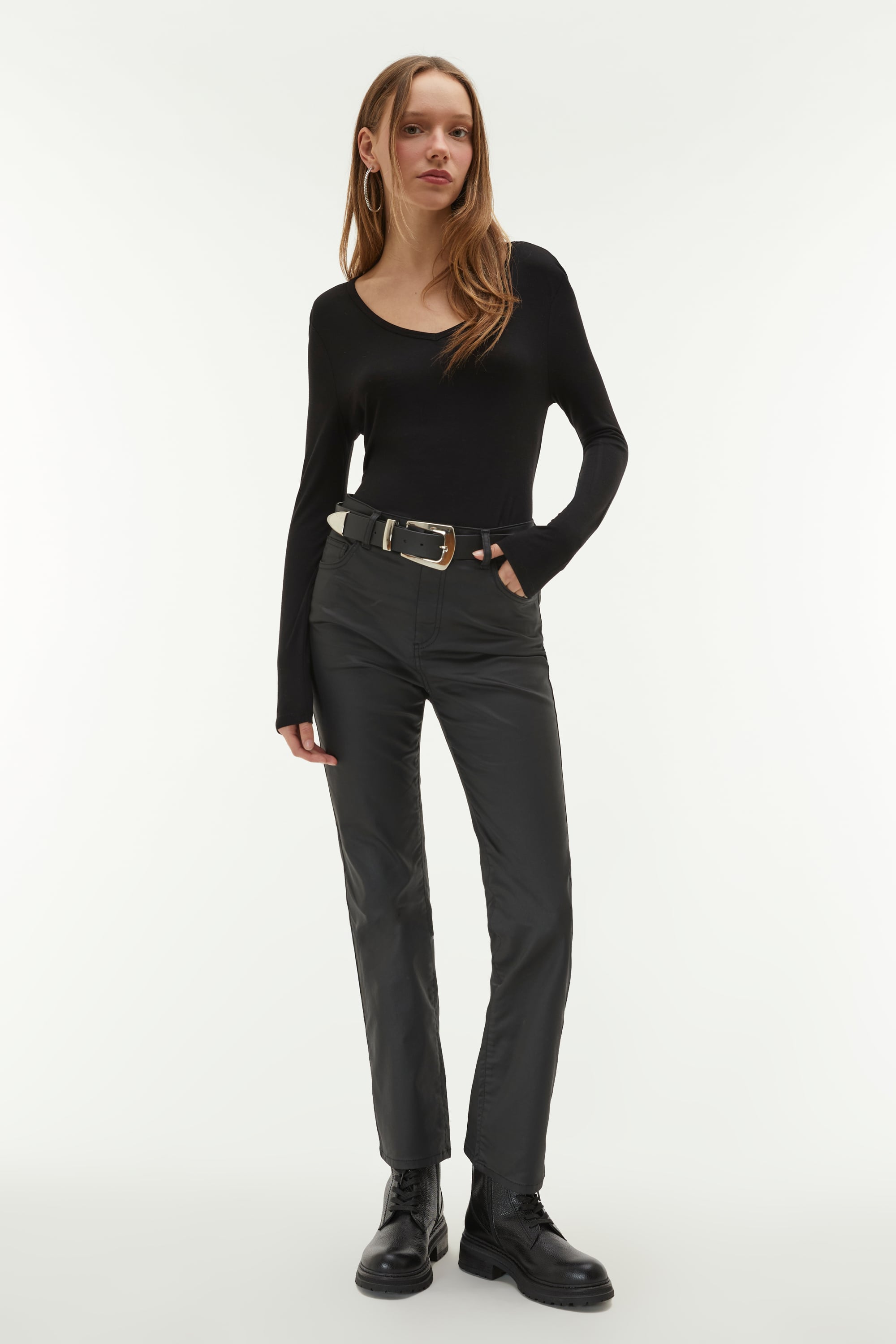 V YAKA UZUN KOLLU T-SHIRT