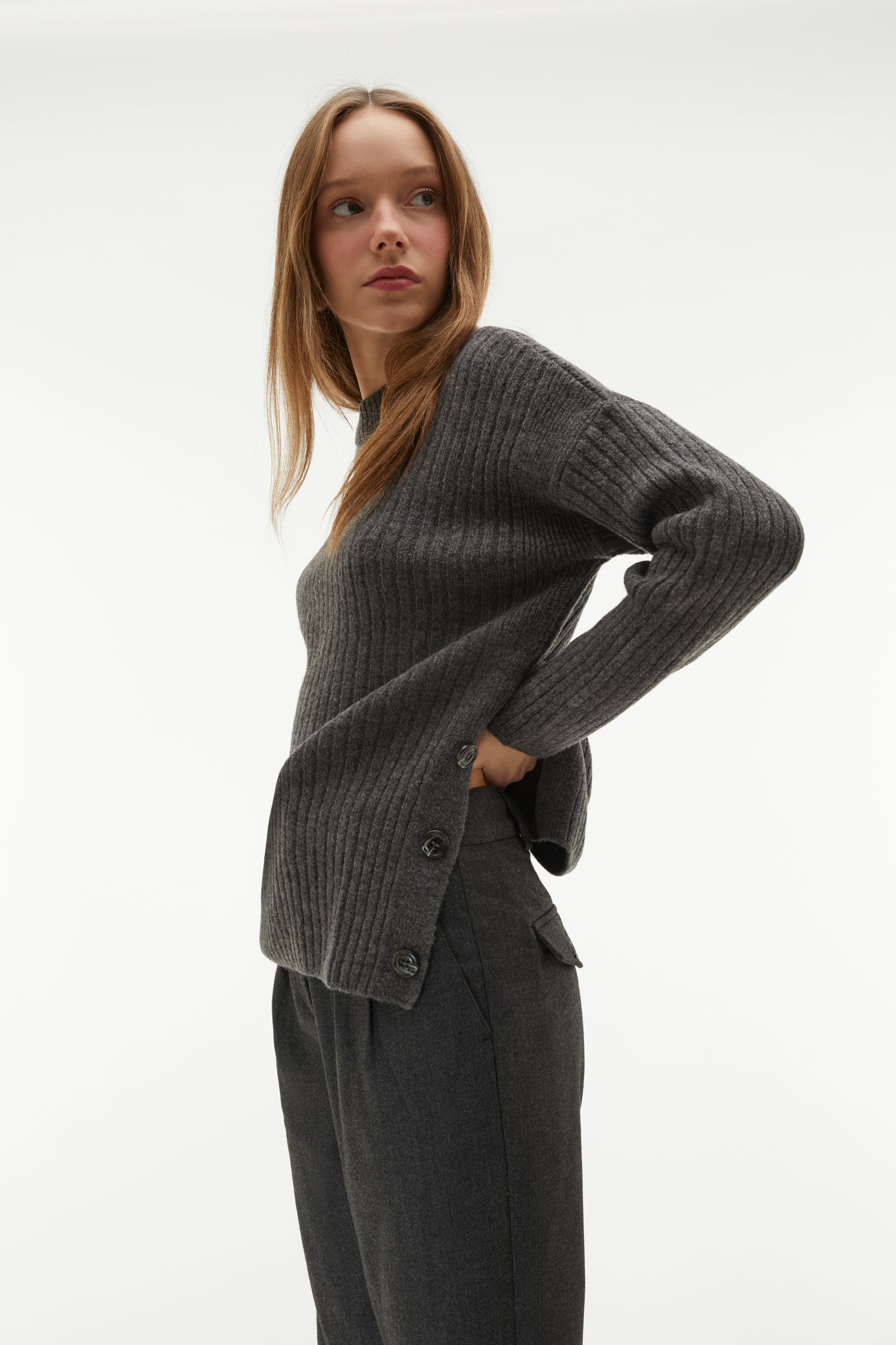 DÜĞME DETAYLI KAZAK