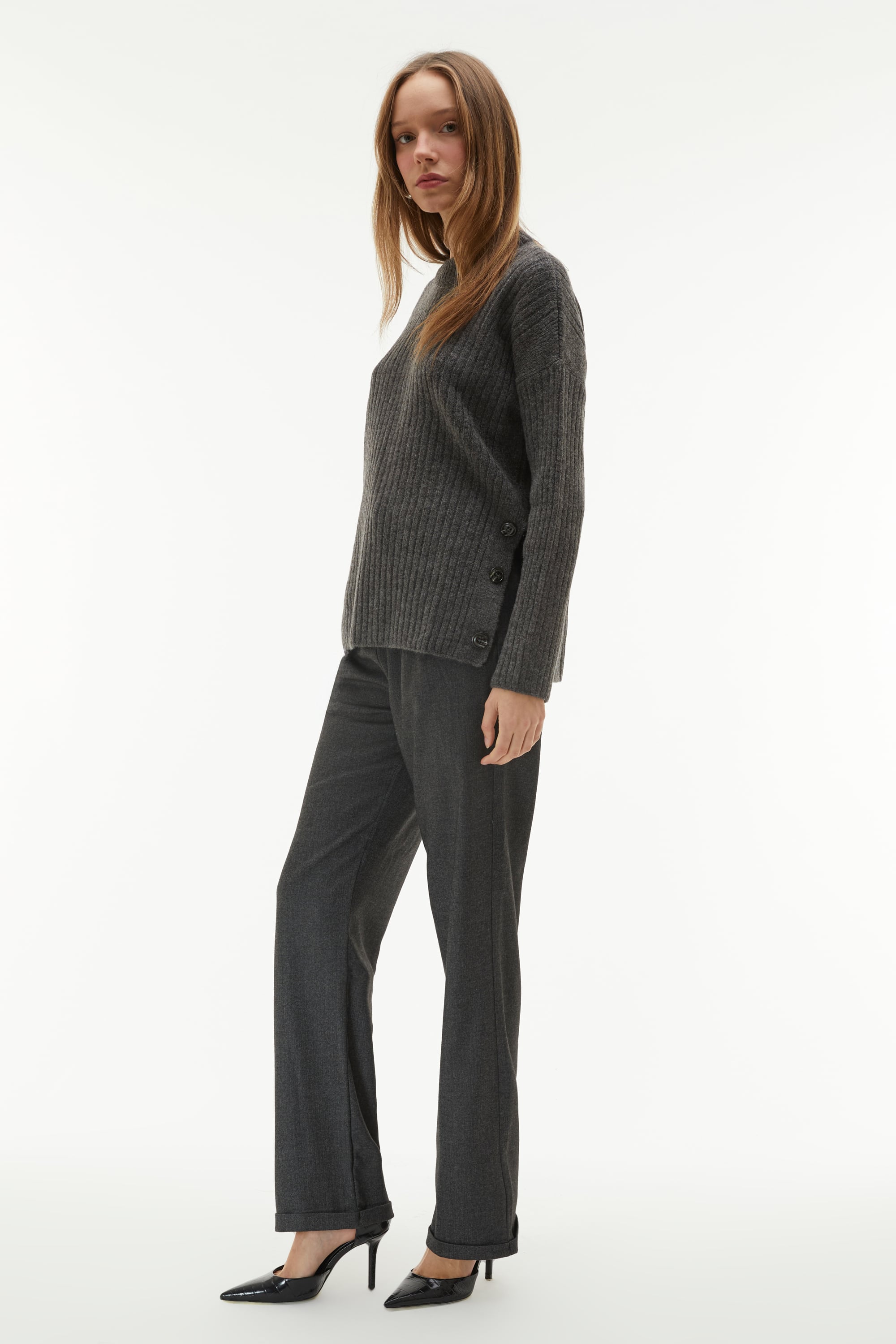 DÜĞME DETAYLI KAZAK