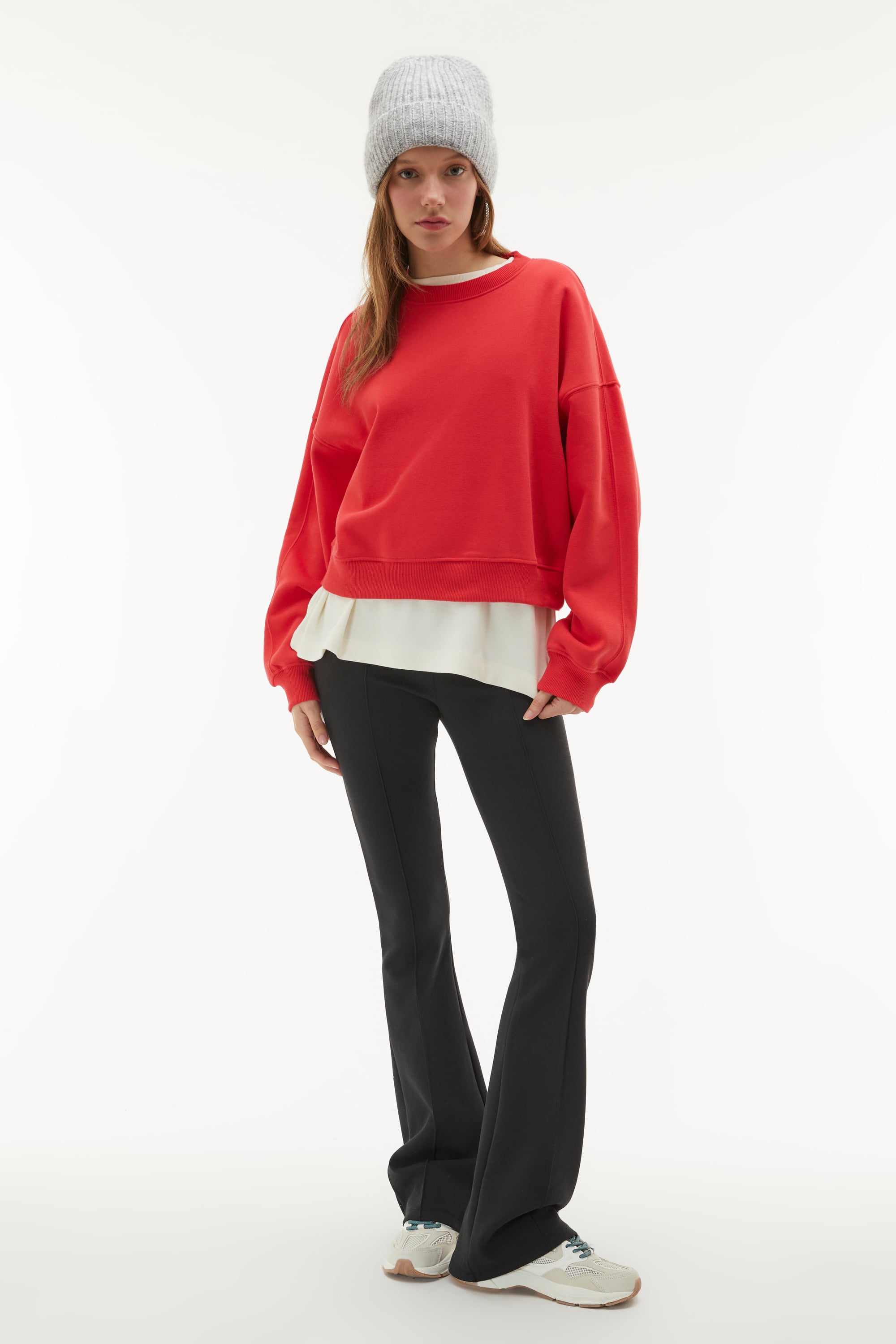 LOOSE FIT SWEATSHIRT