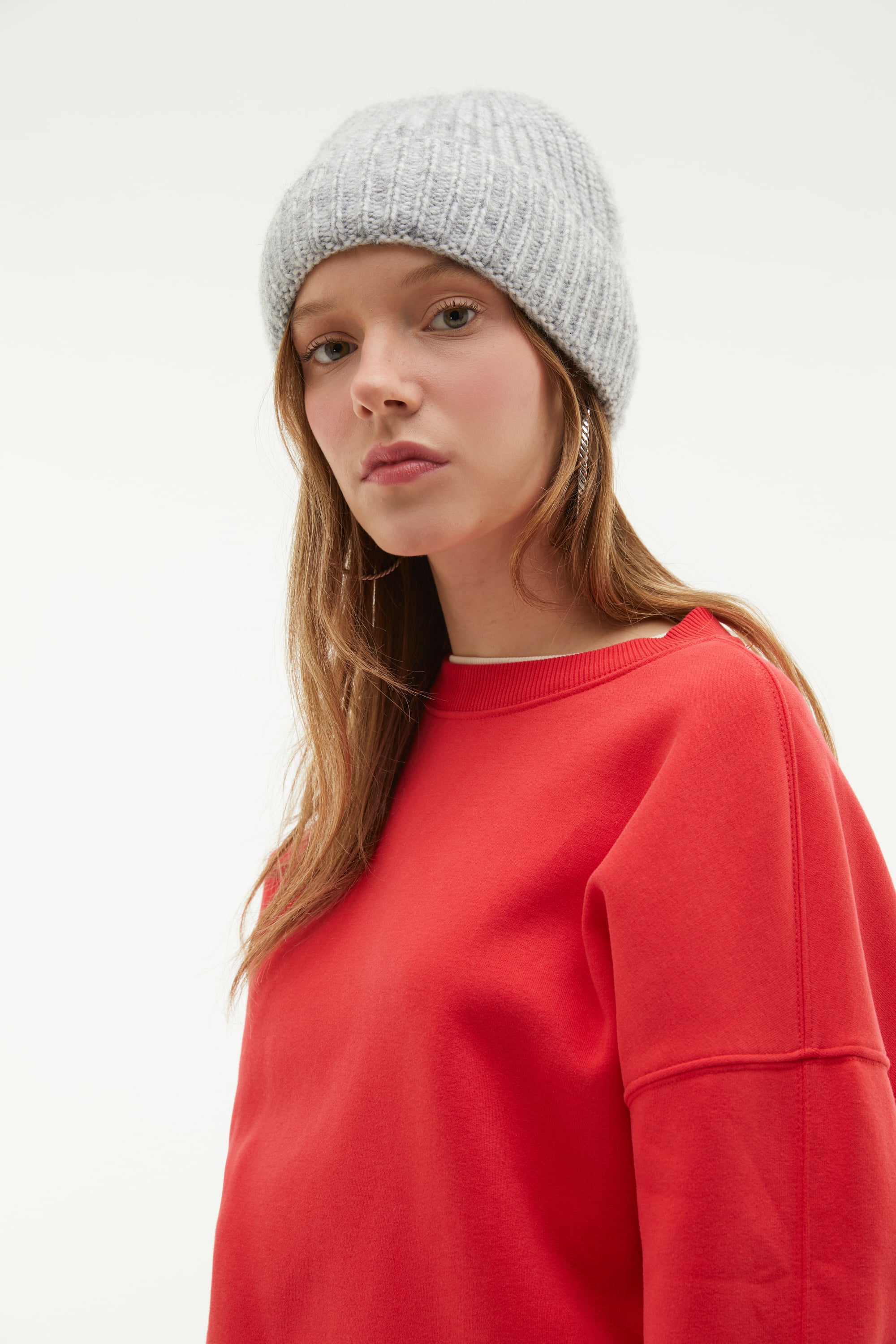 LOOSE FIT SWEATSHIRT