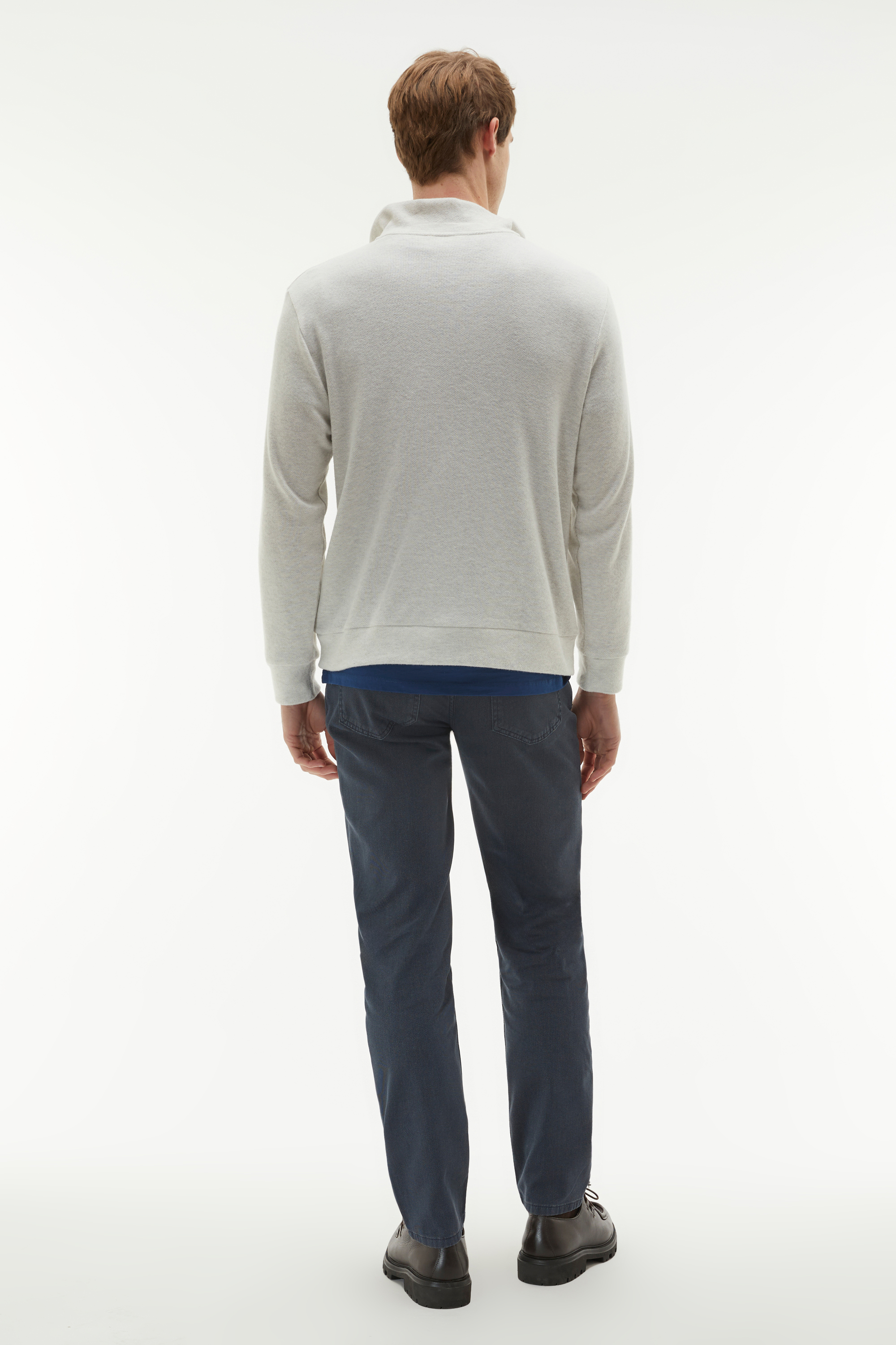 FERMUARLI DİK YAKA SWEATSHIRT