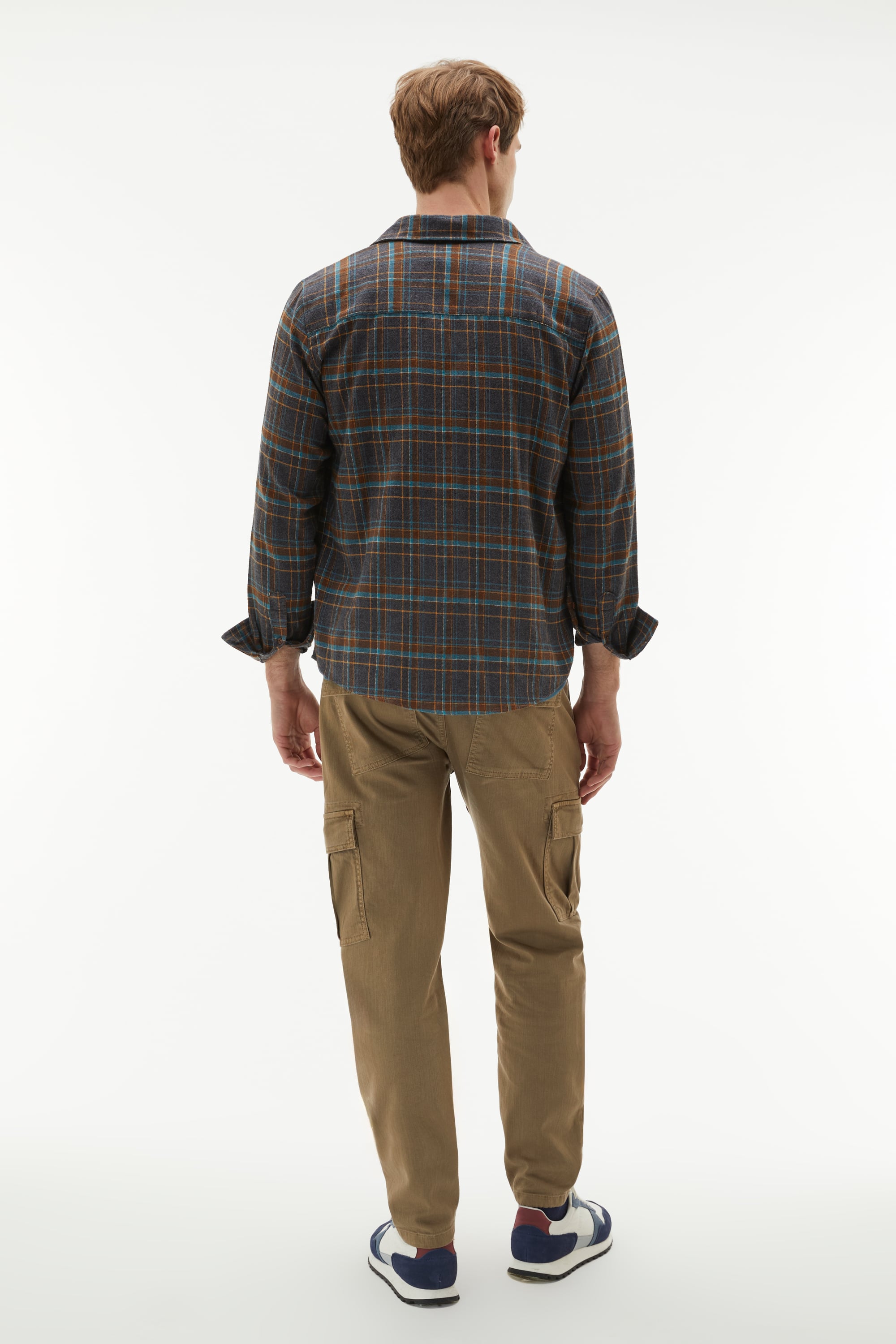 REGULAR FIT EKOSELİ UZUN KOLLU GÖMLEK