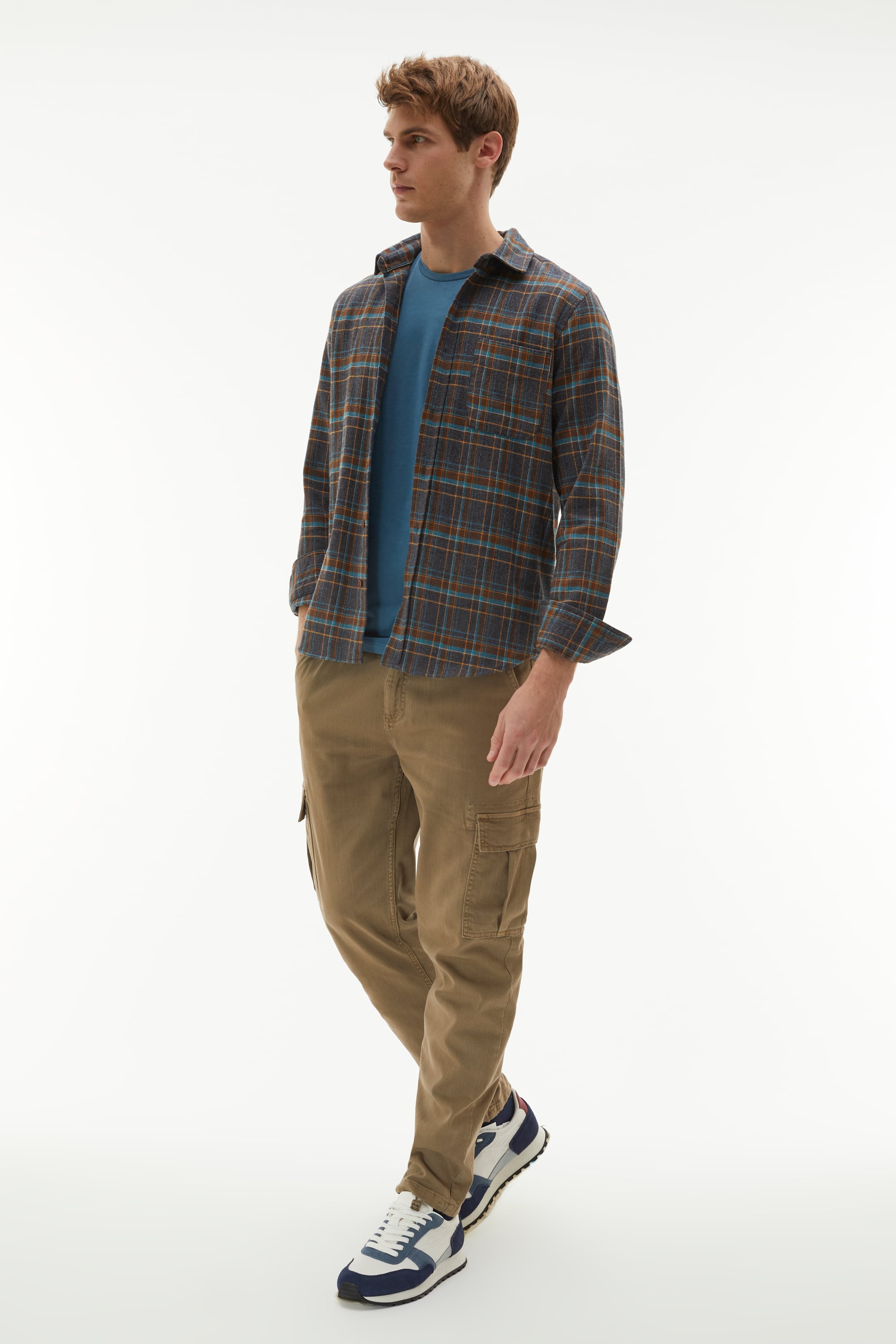 REGULAR FIT EKOSELİ UZUN KOLLU GÖMLEK