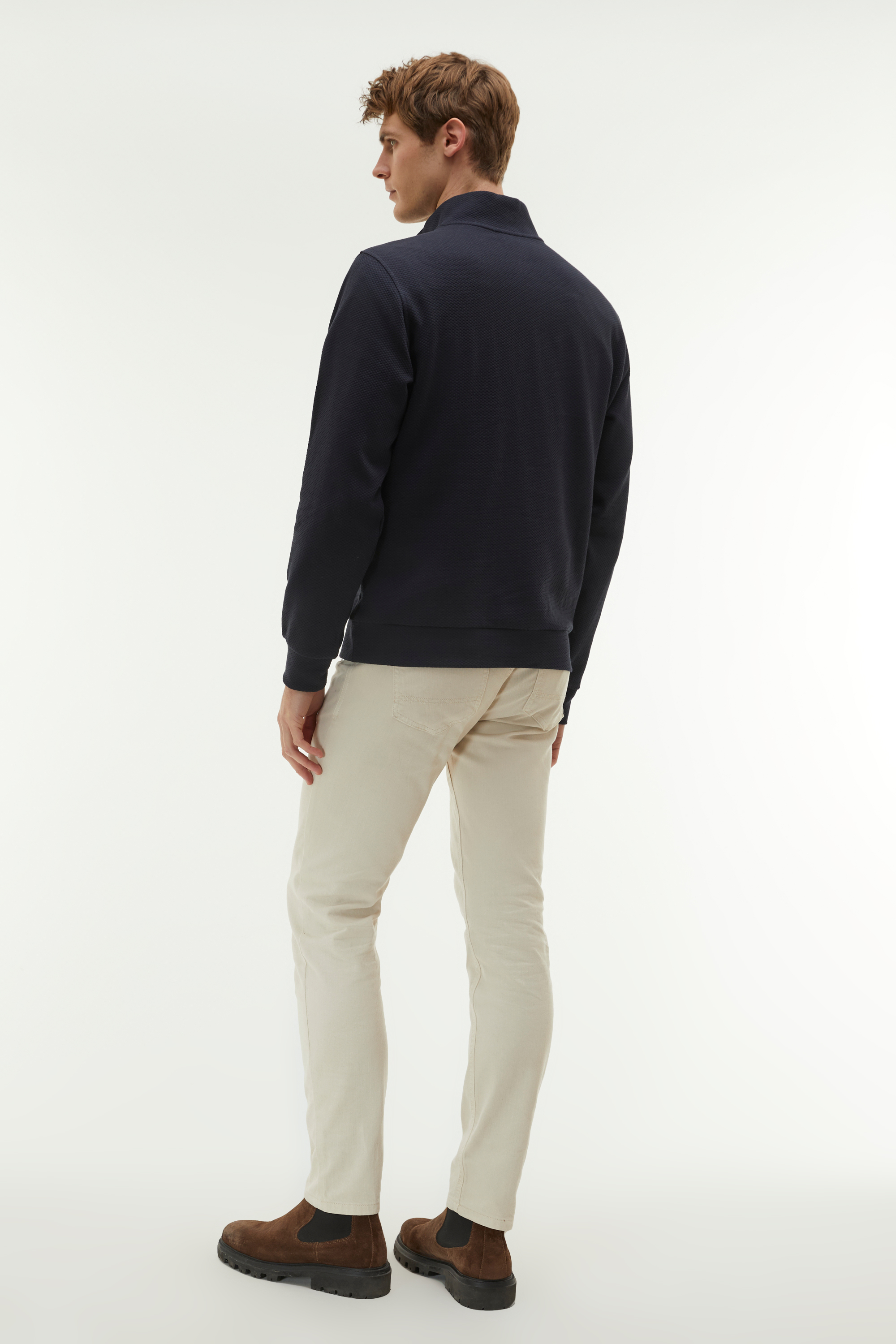 FERMUARLI DİK YAKA SWEATSHIRT