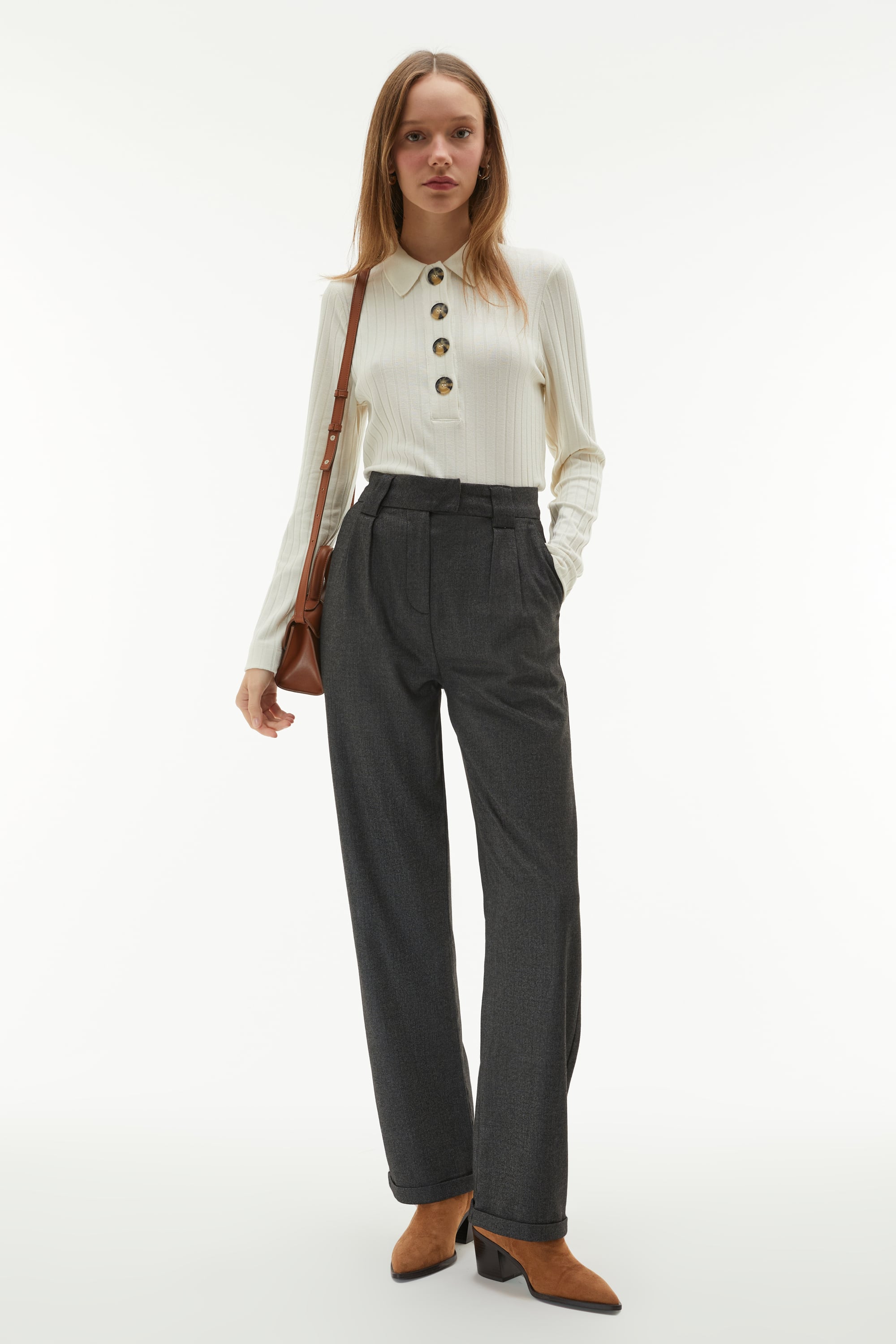 DÜĞMELİ CASUAL BLUZ