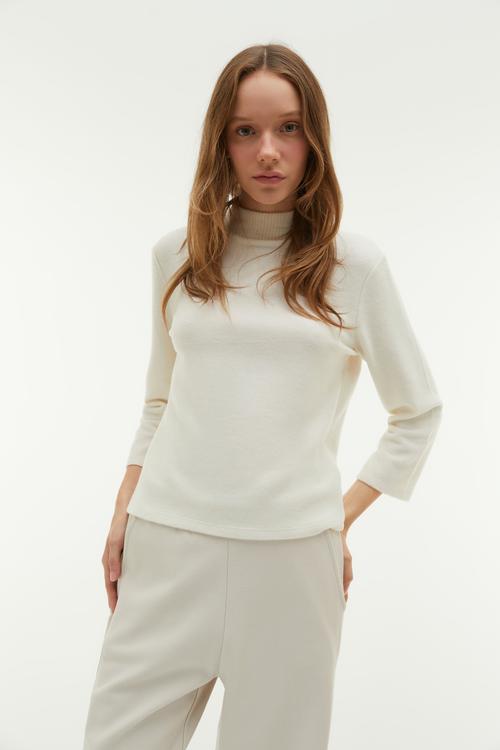  DİK YAKA SWEATSHIRT