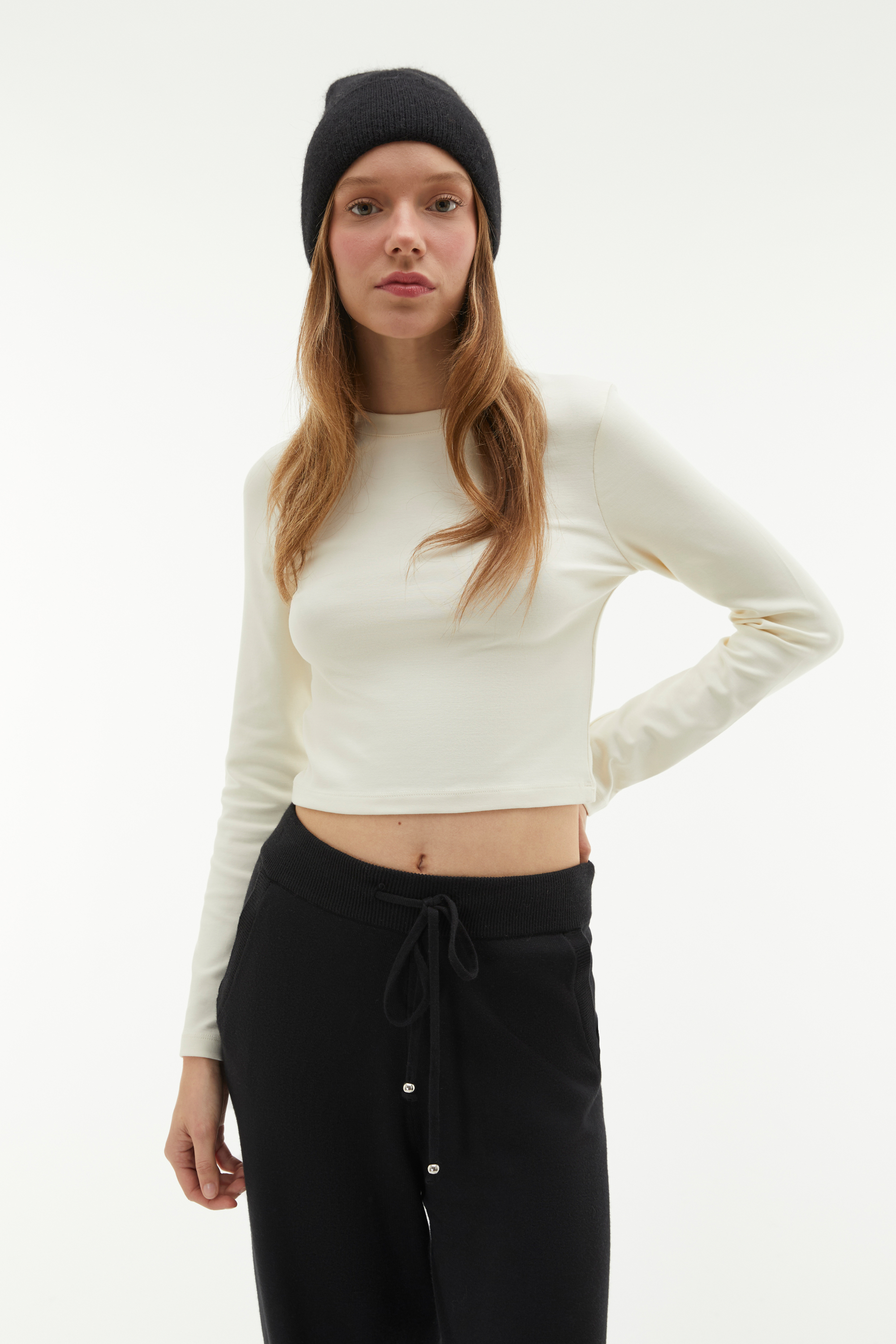 BİSİKLET YAKA FITTED UZUN KOLLU T-SHIRT