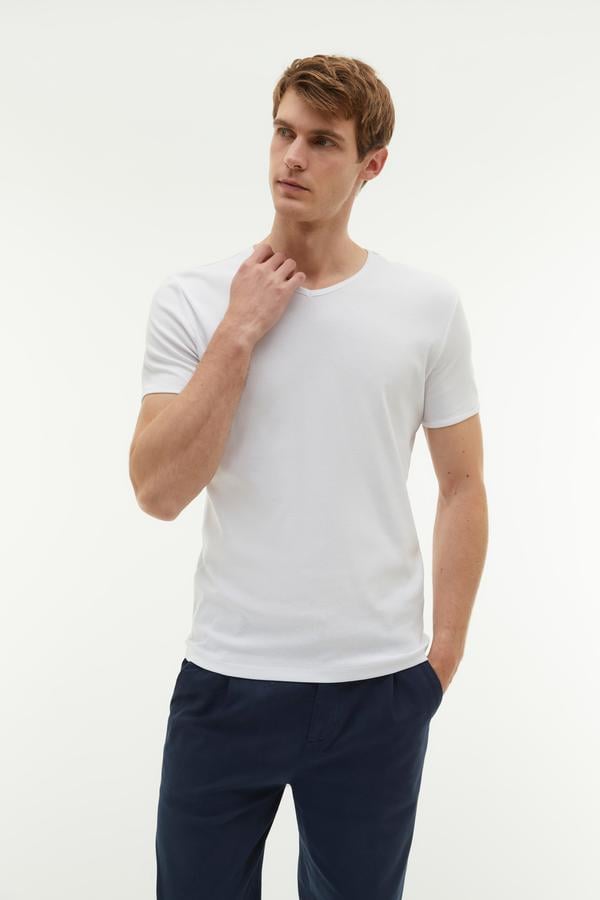 V YAKA REGULAR FIT T-SHIRT