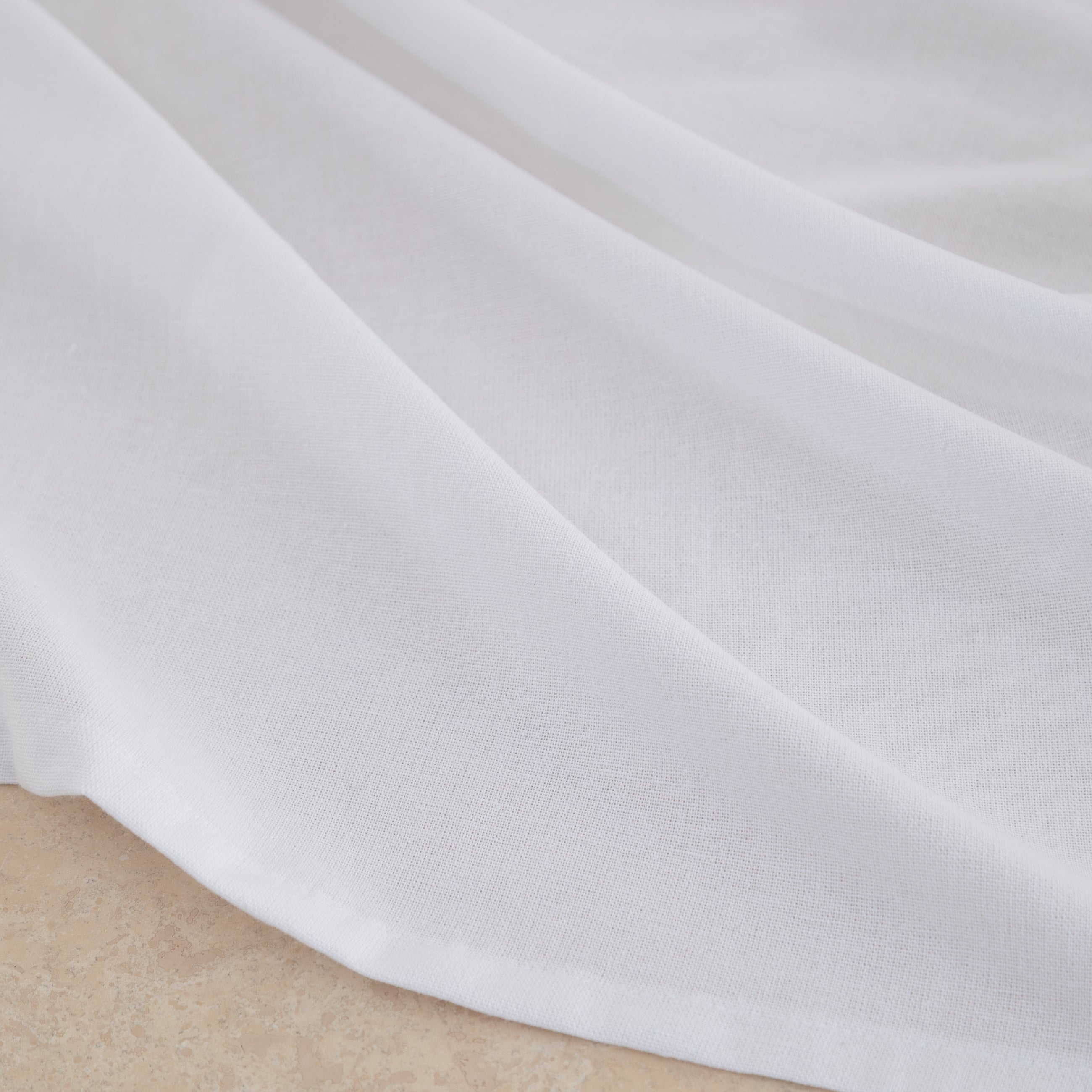 BETTY MASA ÖRTÜSÜ BEYAZ 160X220