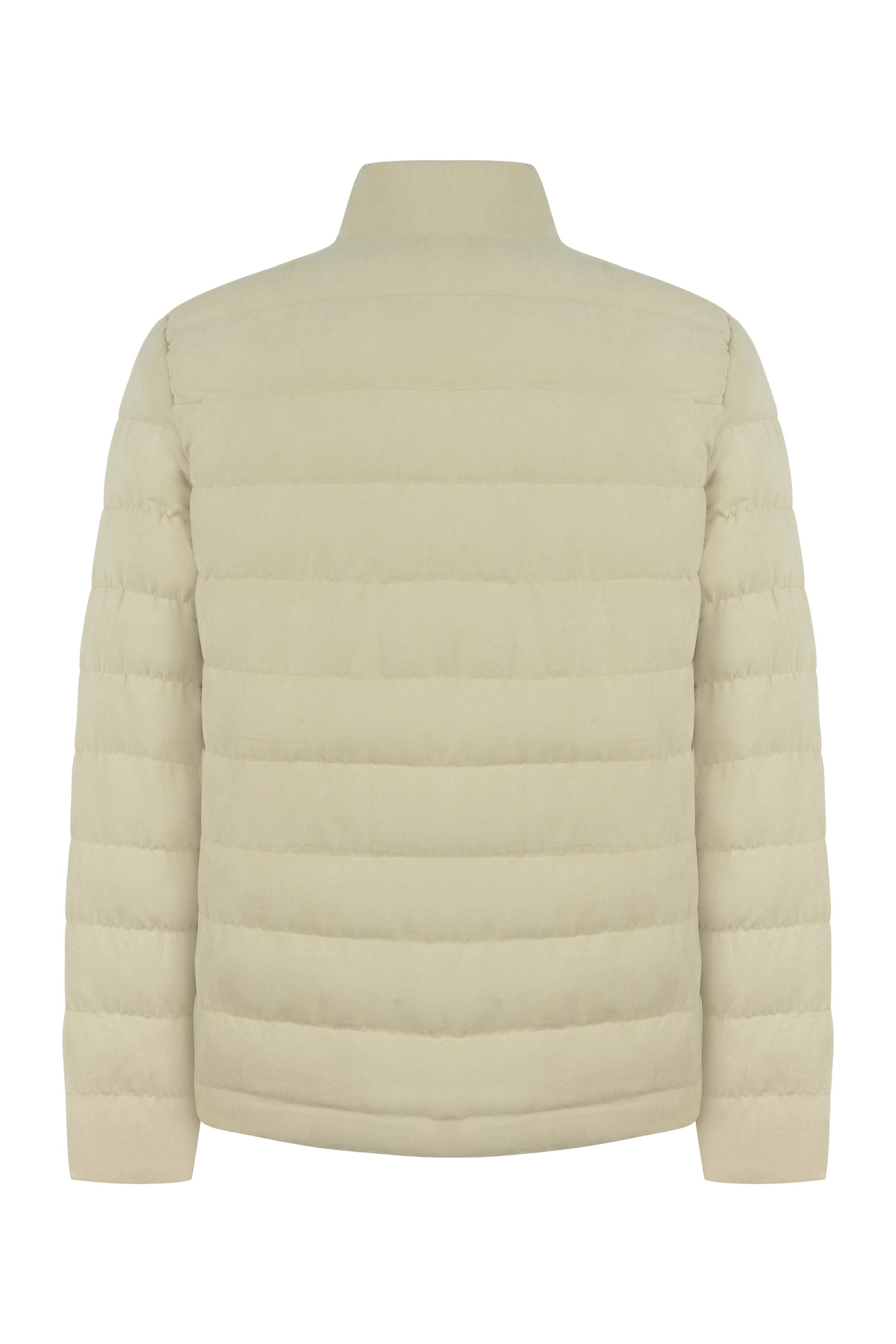 KAPİTONELİ DİK YAŞA ŞİŞME MONT