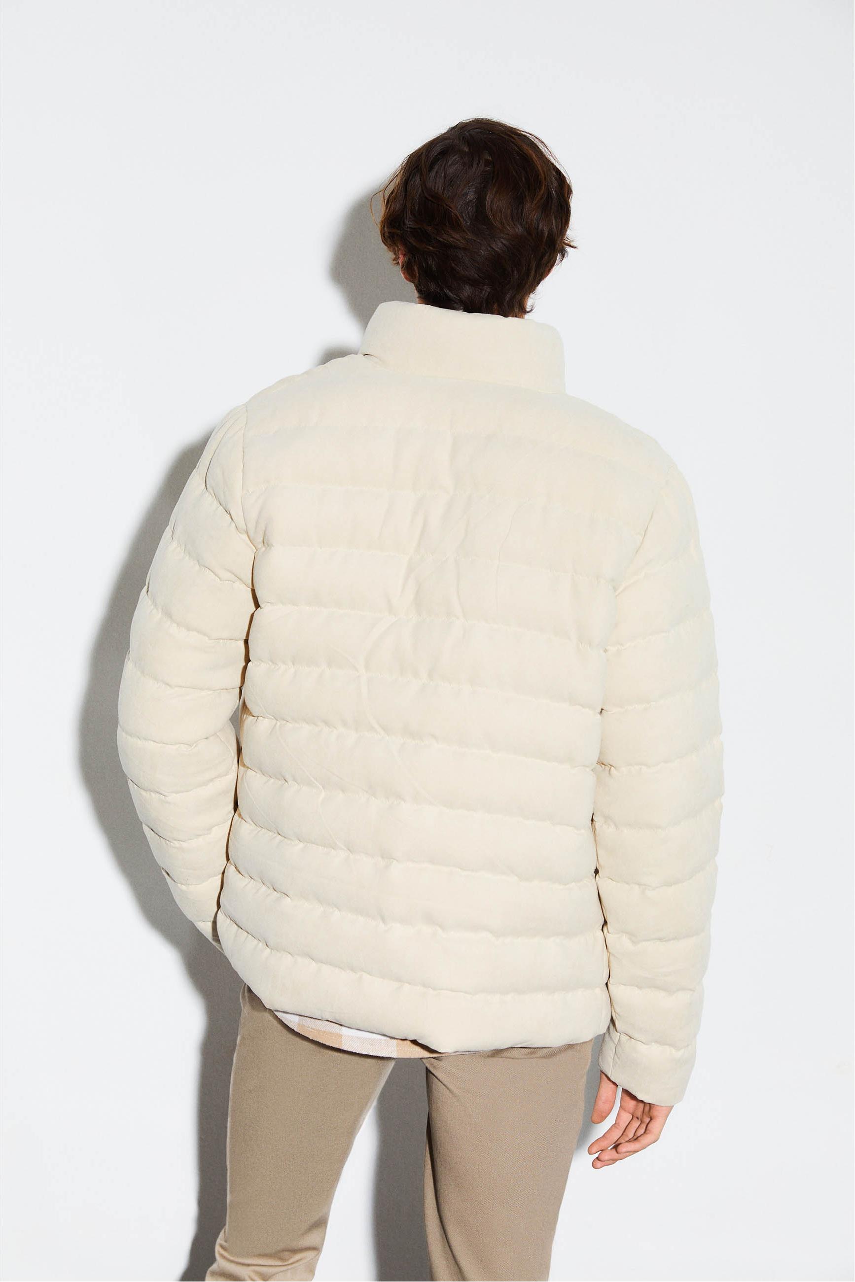 KAPİTONELİ DİK YAŞA ŞİŞME MONT