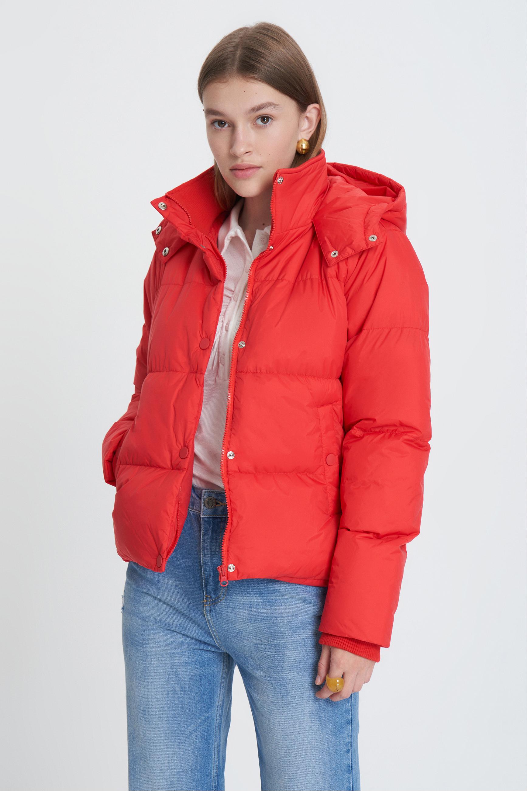 KAPİTONELİ KAPÜŞONLU ŞİŞME MONT