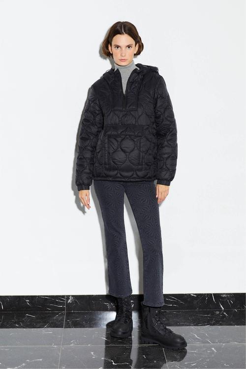  KANGURU CEPLİ KAPİTONELİ MONT