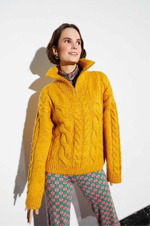  DİK YAKA SAÇ ÖRGÜ TRİKO KAZAK