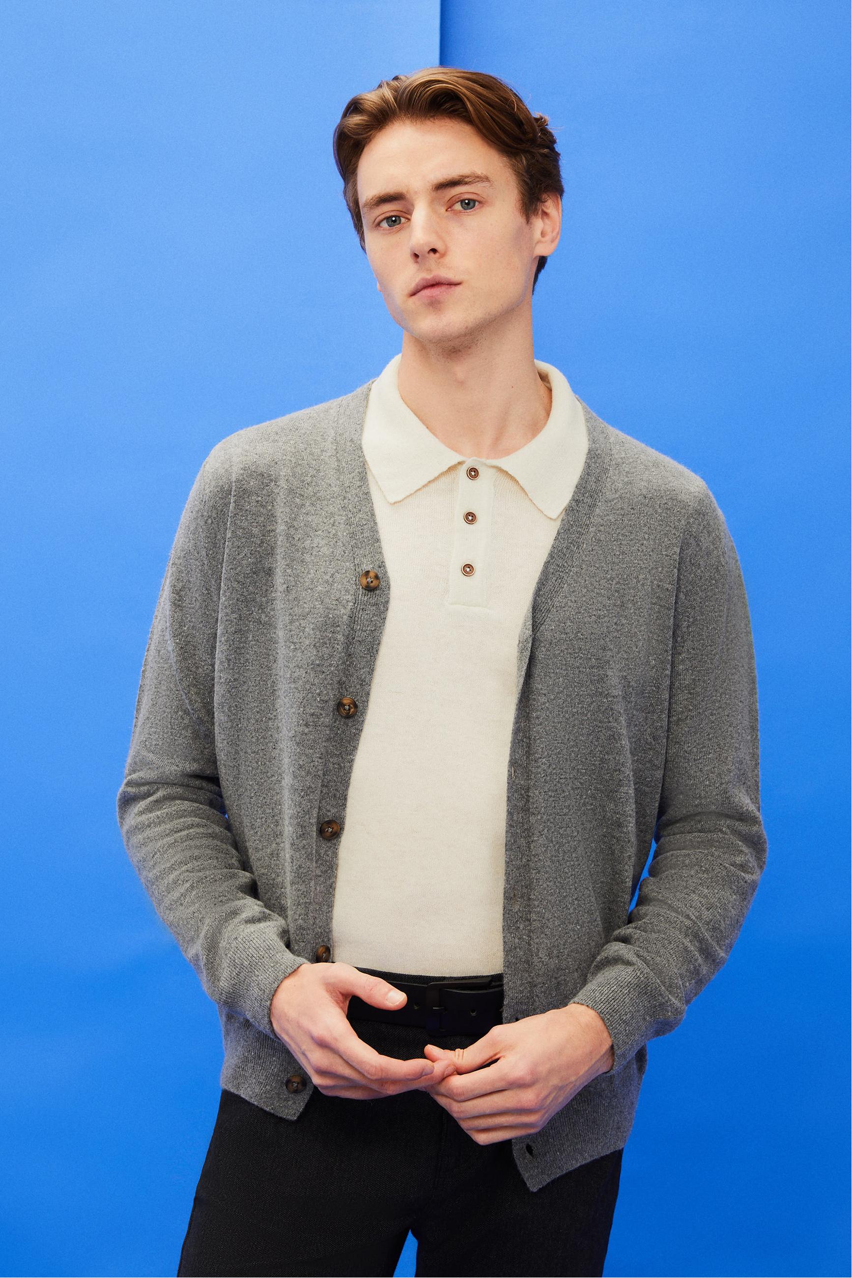 YÜN KARIŞIMLI V YAKA HIRKA