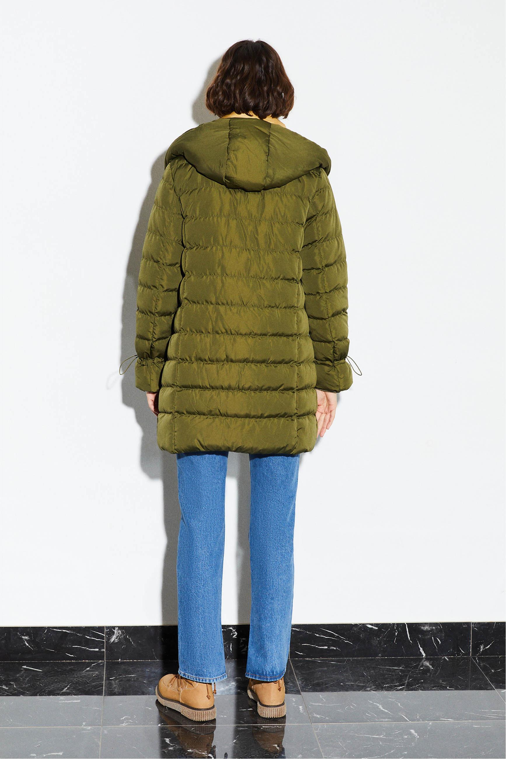 KAPÜŞONLU DÜĞME DETAYLI ŞİŞME MONT