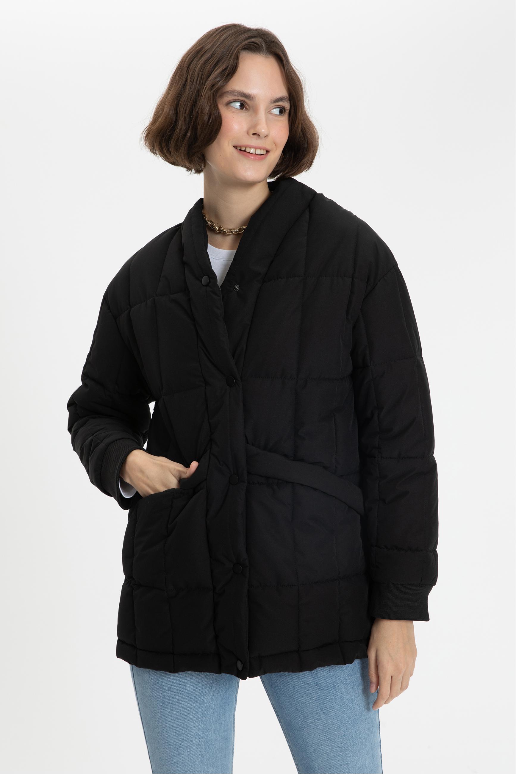 KAPİTONELİ KISA MONT