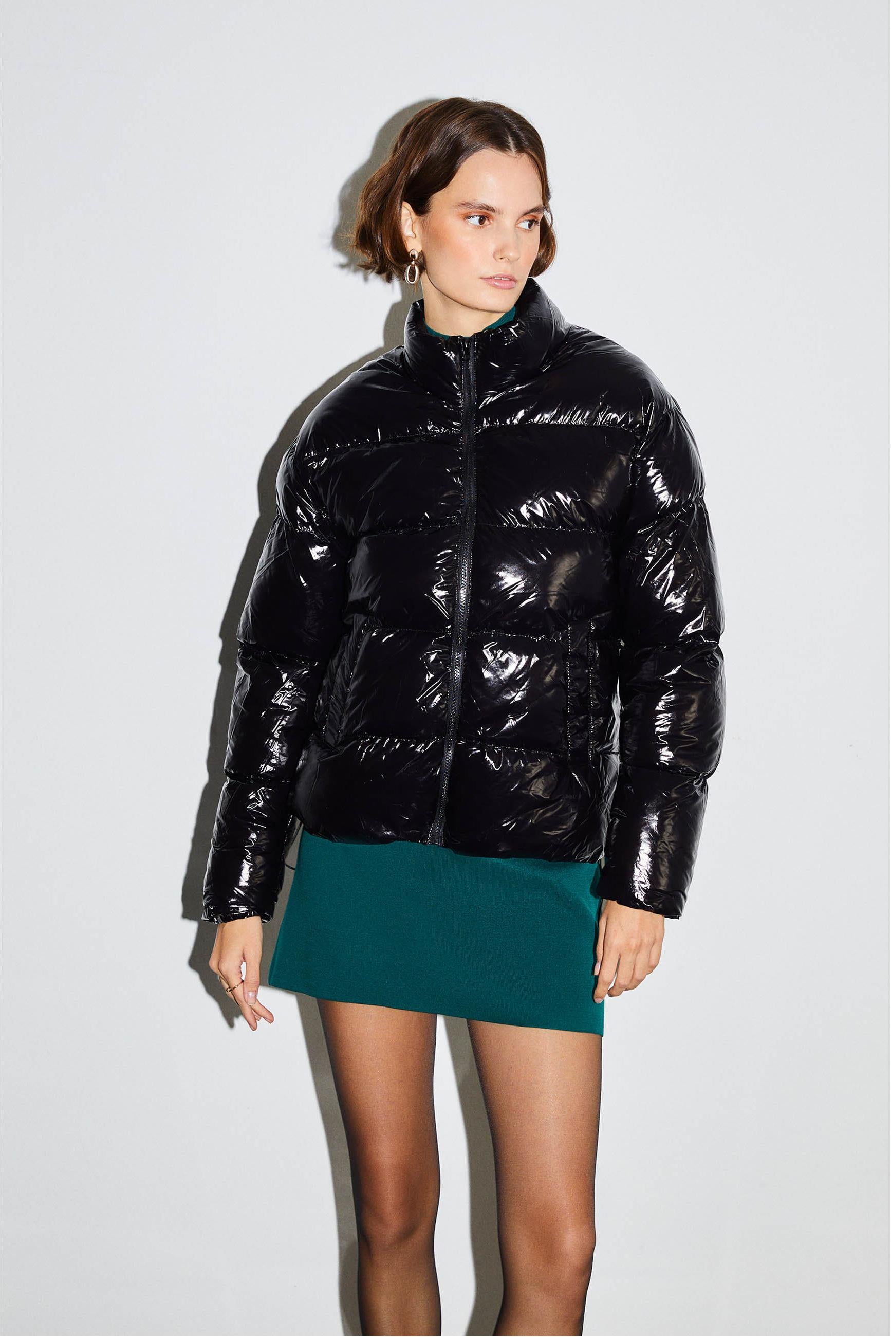 KAPİTONELİ KISA ŞİŞME MONT