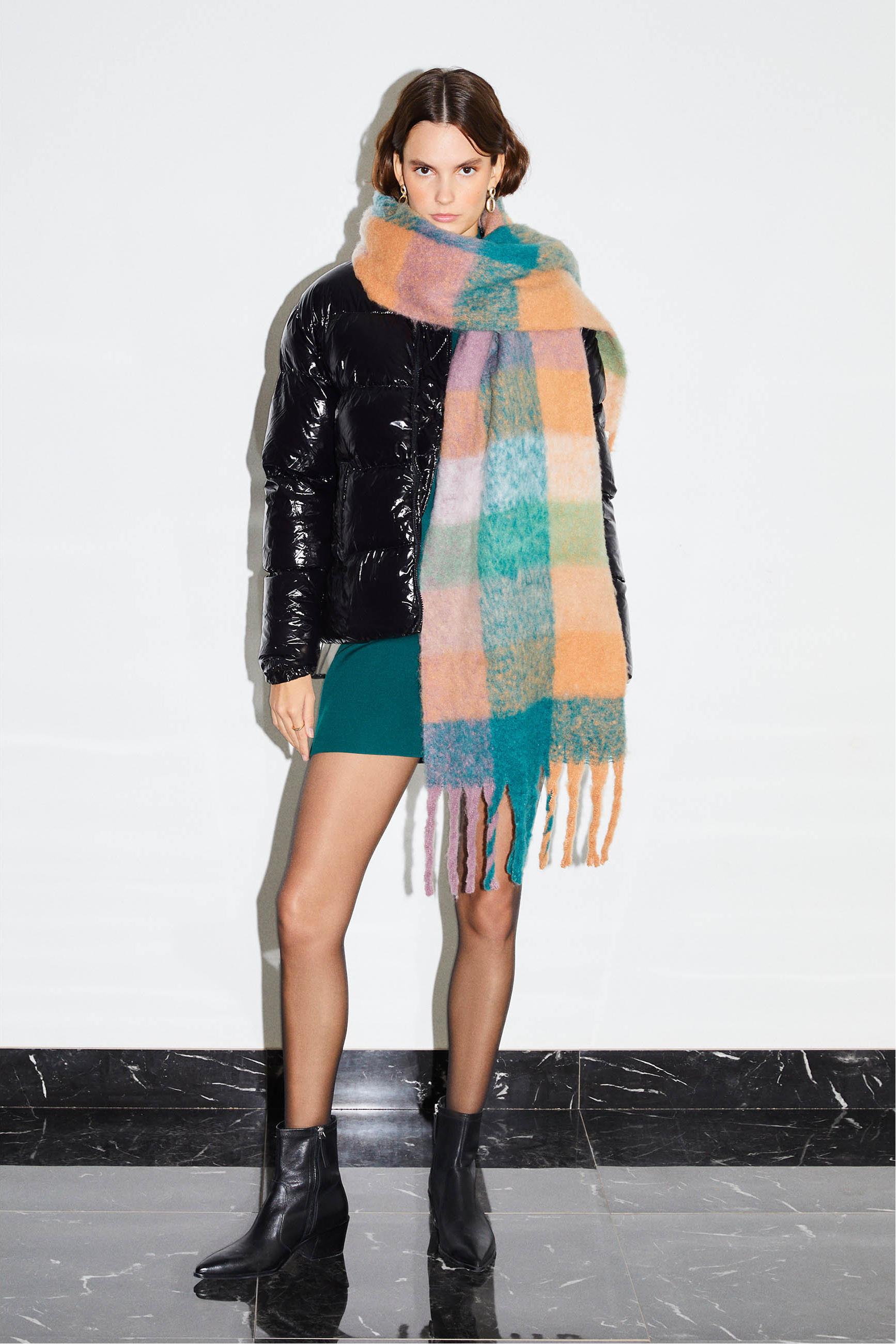 KAPİTONELİ KISA ŞİŞME MONT