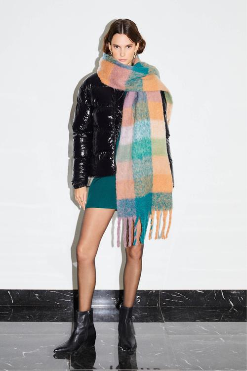  KAPİTONELİ KISA ŞİŞME MONT