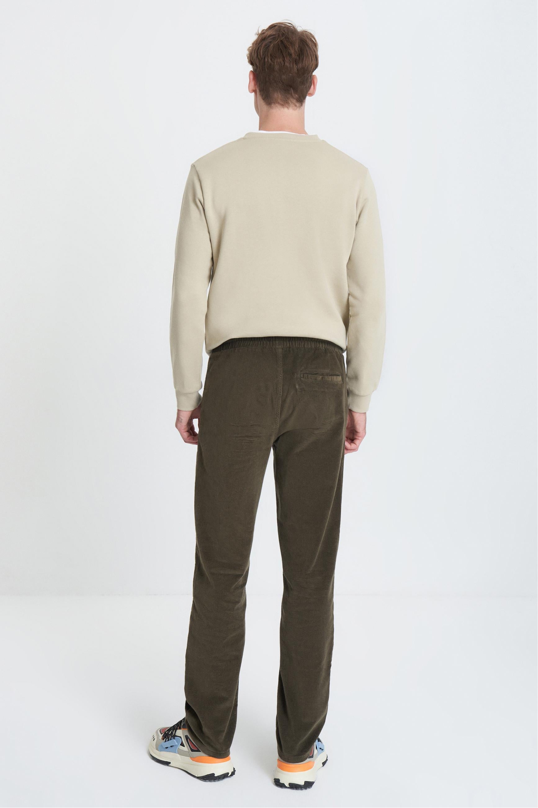 SLIM STRAIGHT PANTOLON