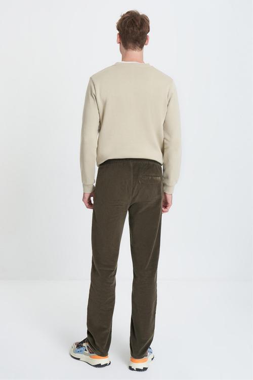  SLIM STRAIGHT PANTOLON