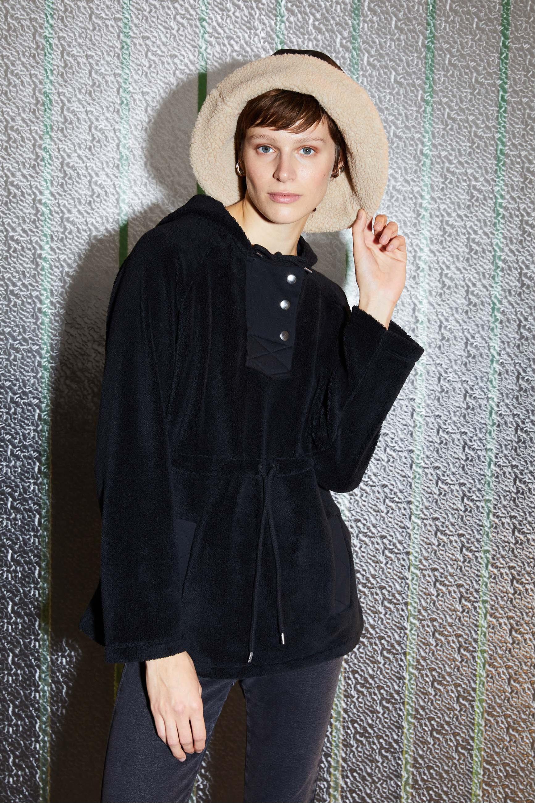 KAPÜŞONLU PELÜŞ SWEATSHIRT