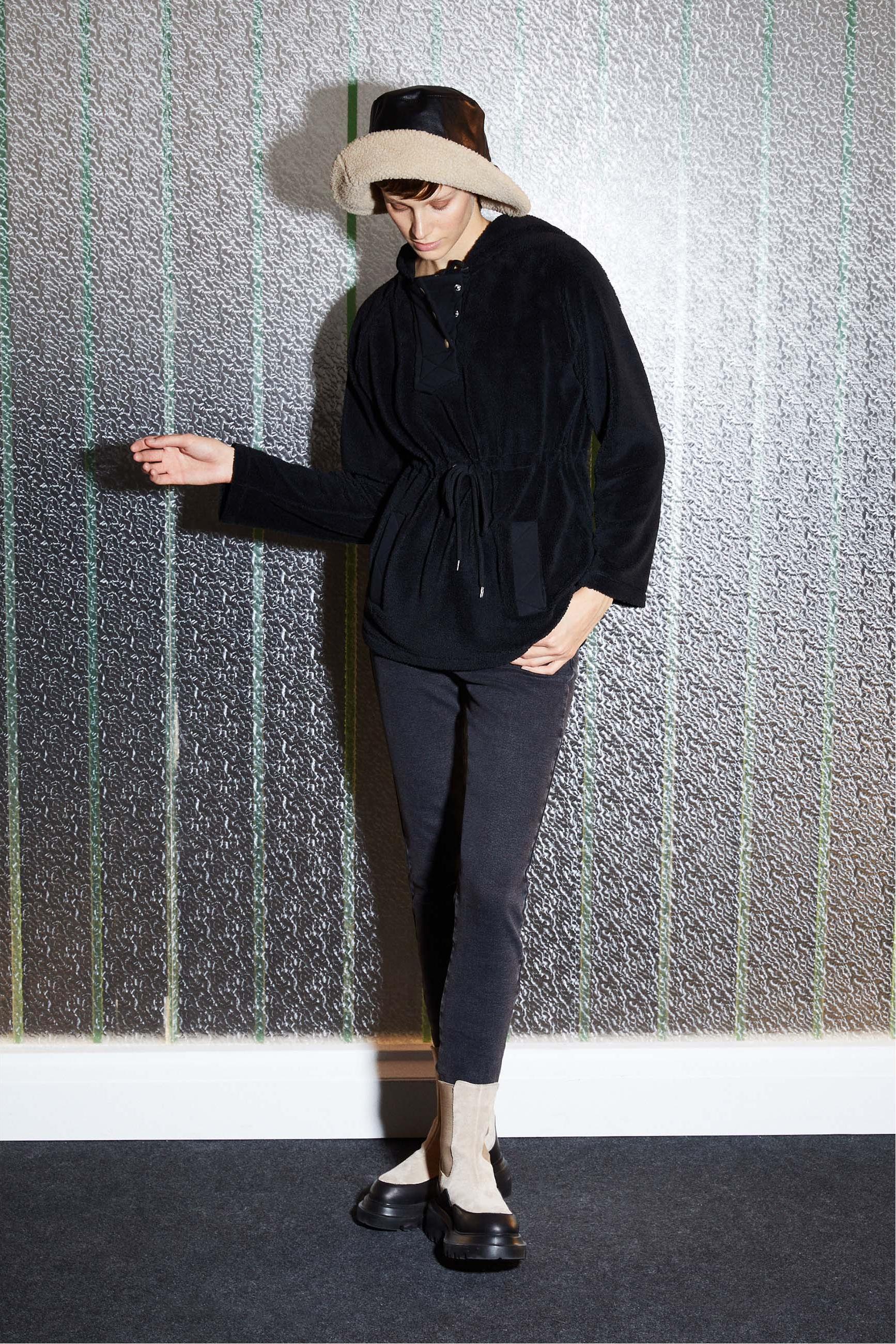 KAPÜŞONLU PELÜŞ SWEATSHIRT