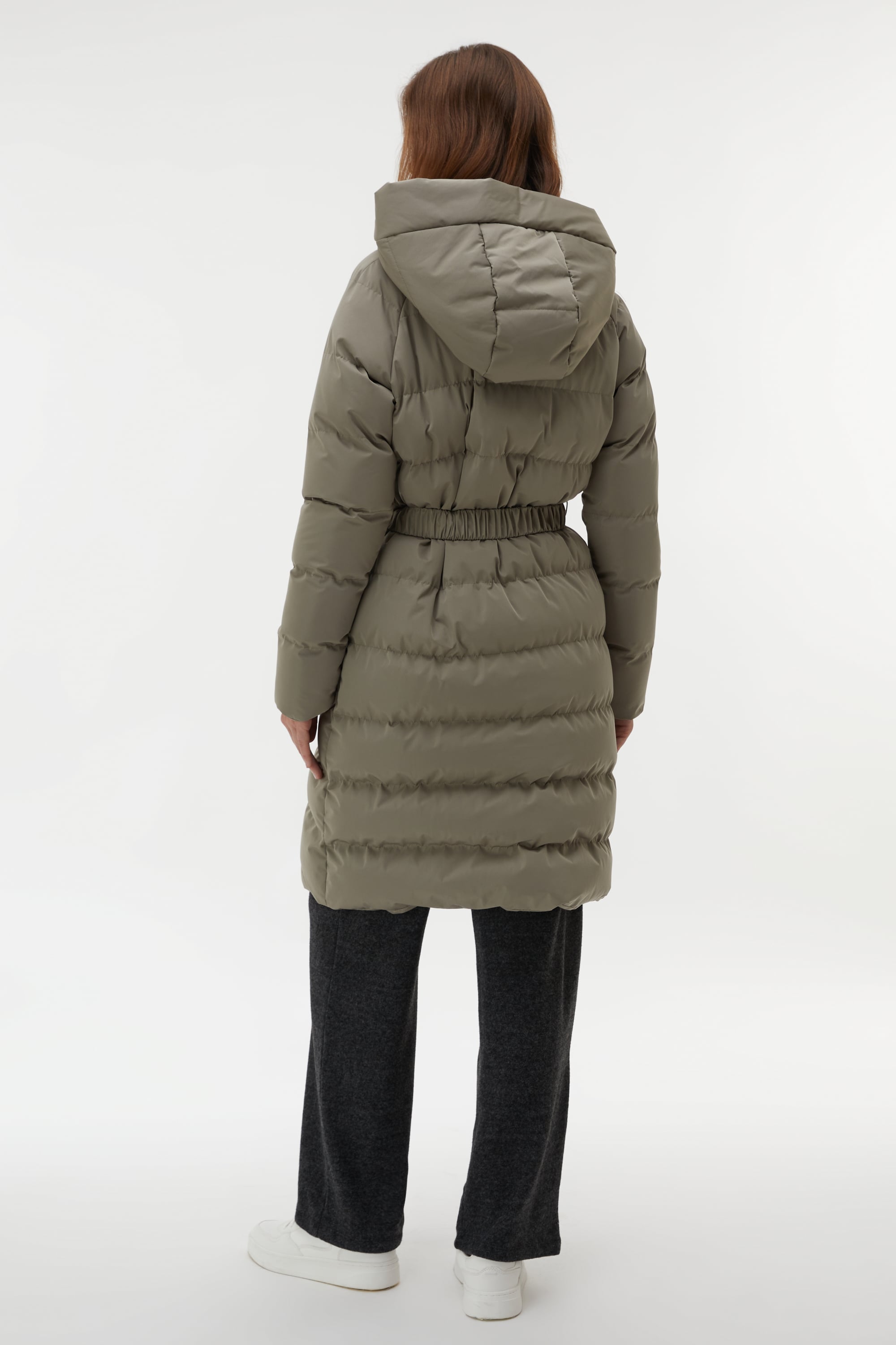 KAPÜŞONLU KEMERLİ UZUN ŞİŞME MONT