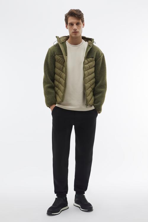 KAPİTONELİ PELÜŞ DETAYLI KAPÜŞONLU MONT