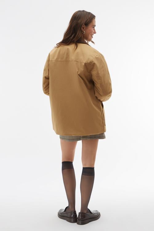 KADİFE YAKA DÜĞME DETAYLI MONT CEKET