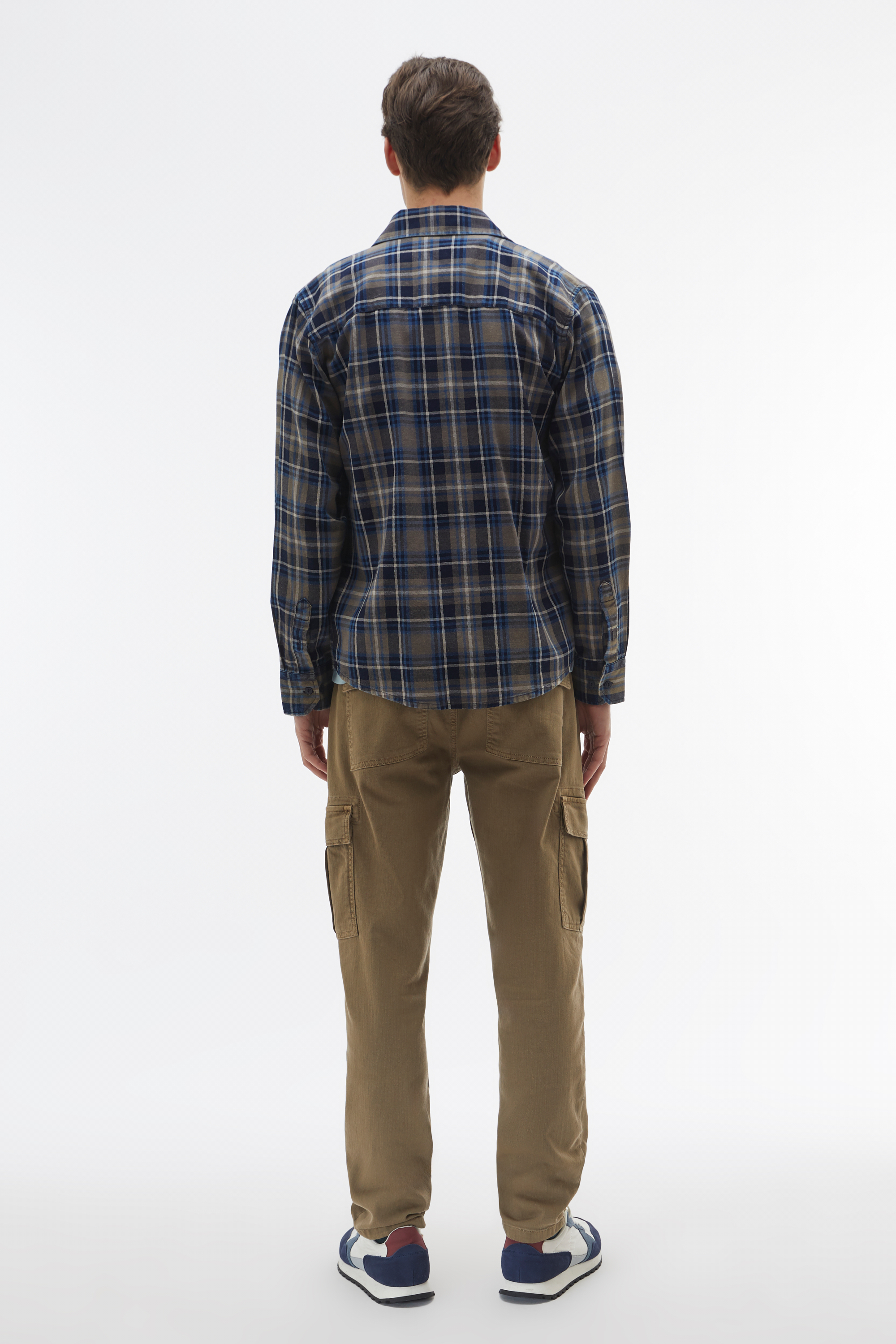 EKOSELİ REGULAR FIT UZUN KOLLU GÖMLEK