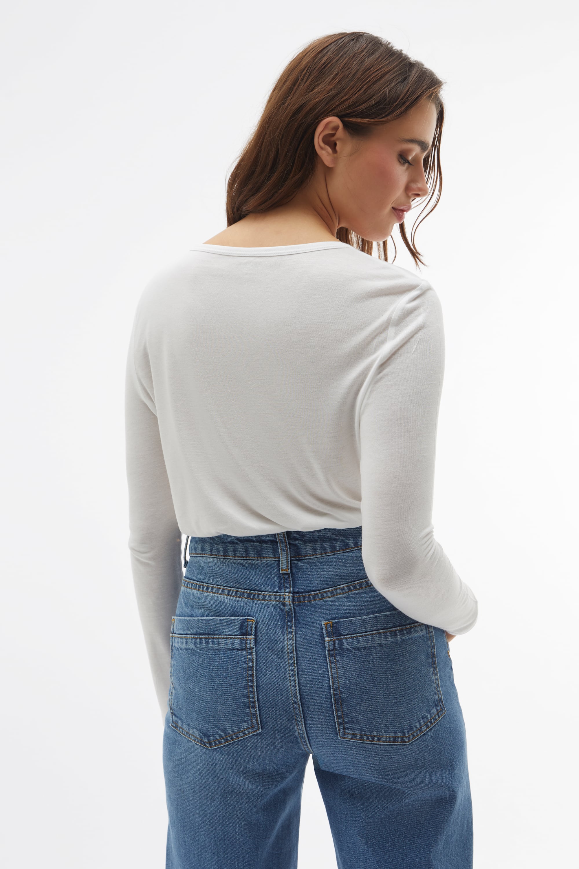 V YAKA UZUN KOLLU T-SHIRT