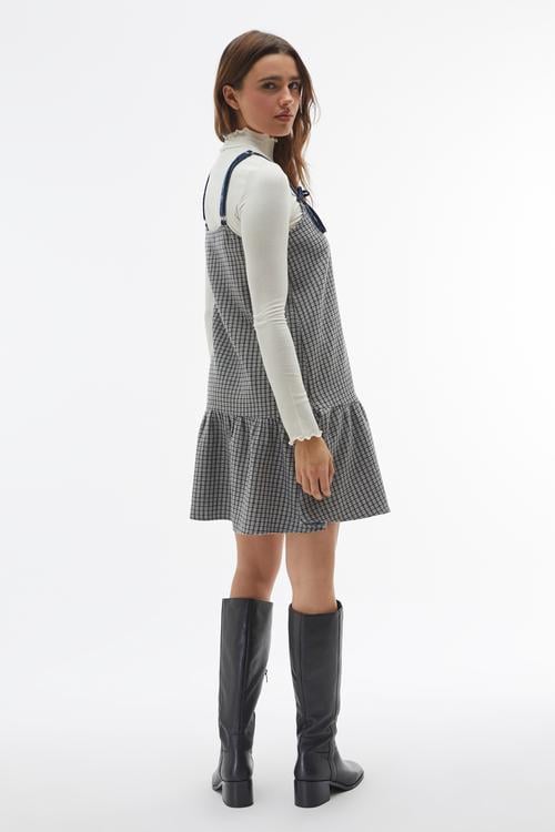 EKOSELİ KADİFE ASKILI MİNİ ELBİSE