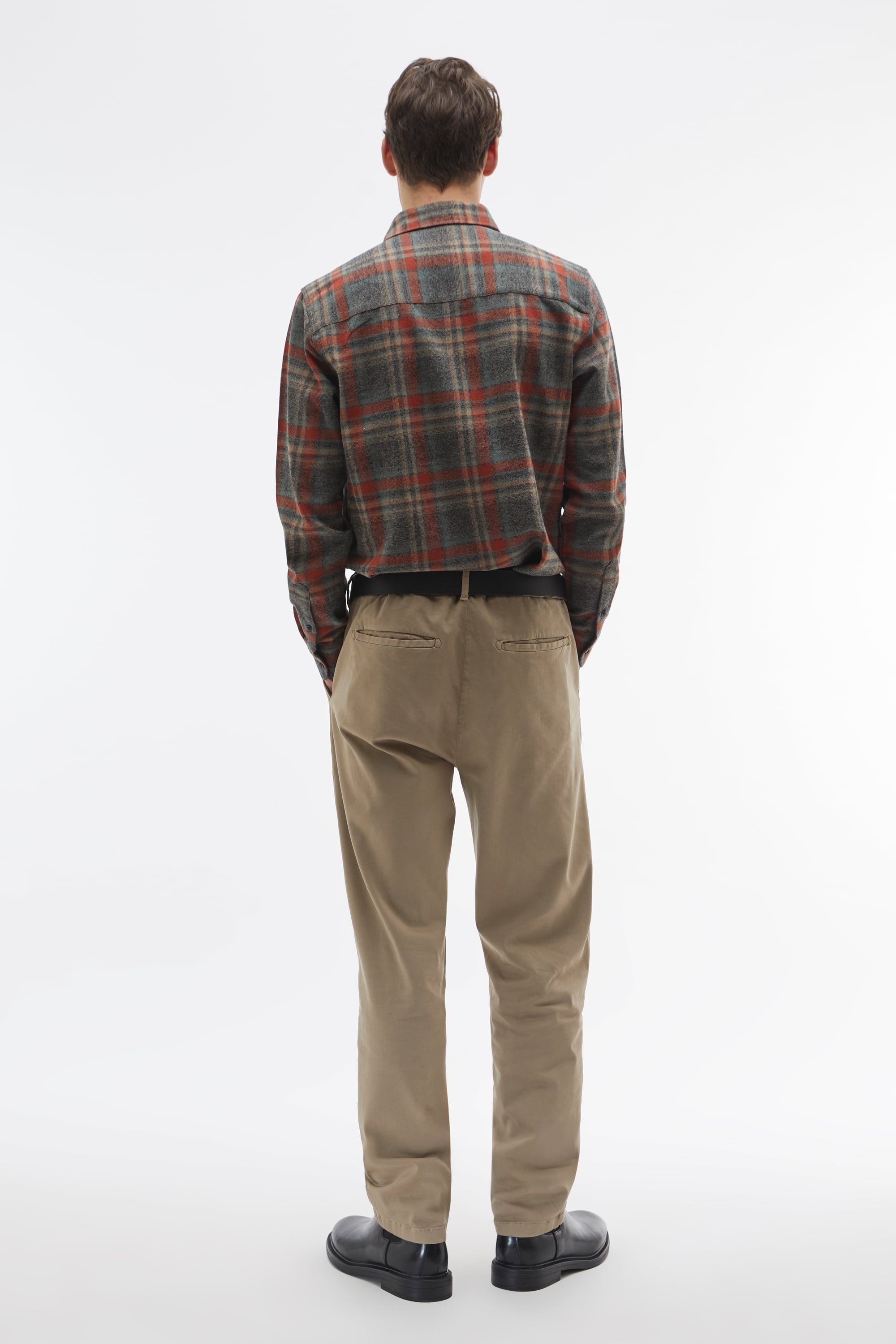 EKOSELİ REGULAR FIT UZUN KOLLU GÖMLEK